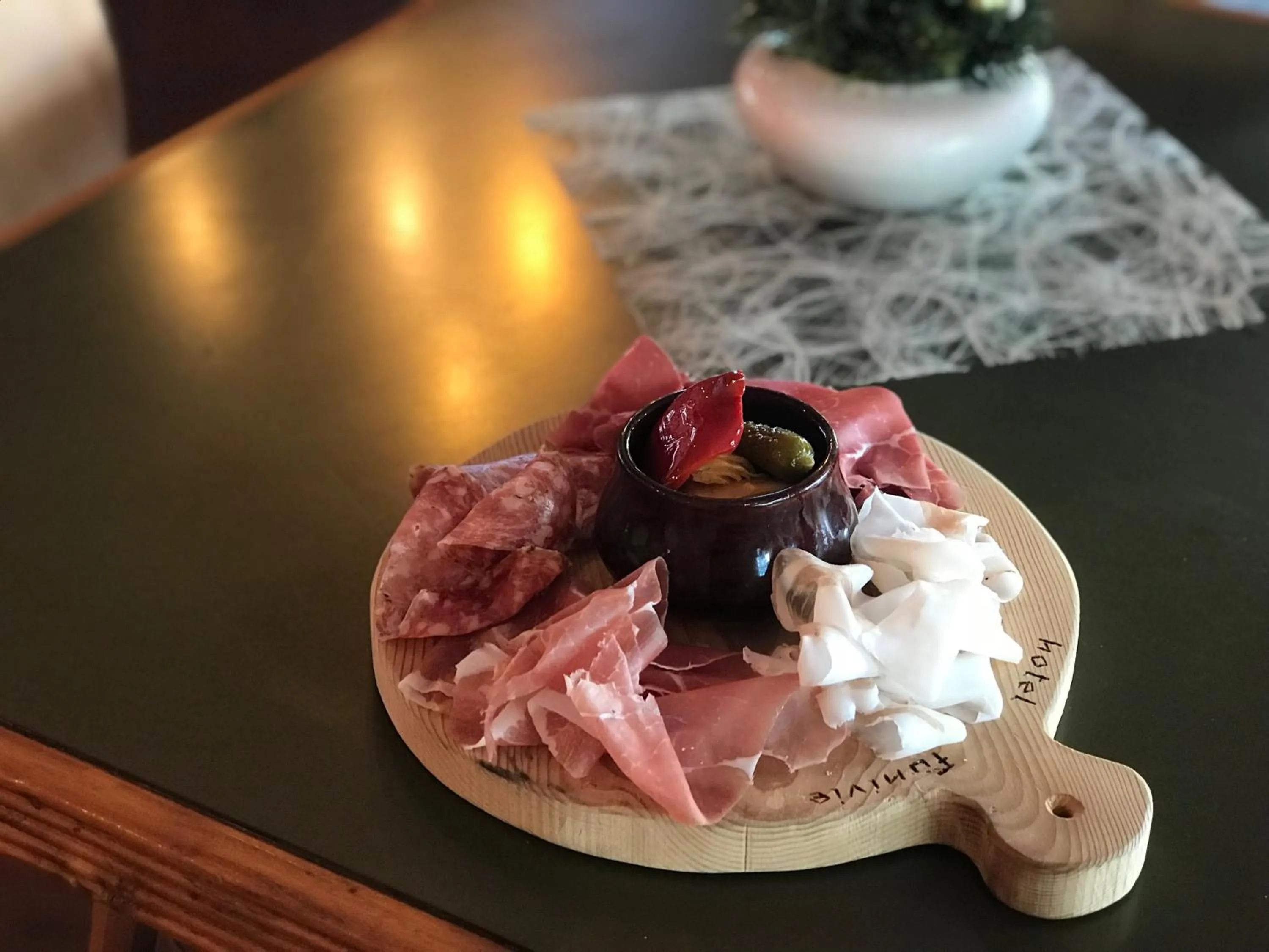 Food and drinks in Casteluce Hotel Funivie