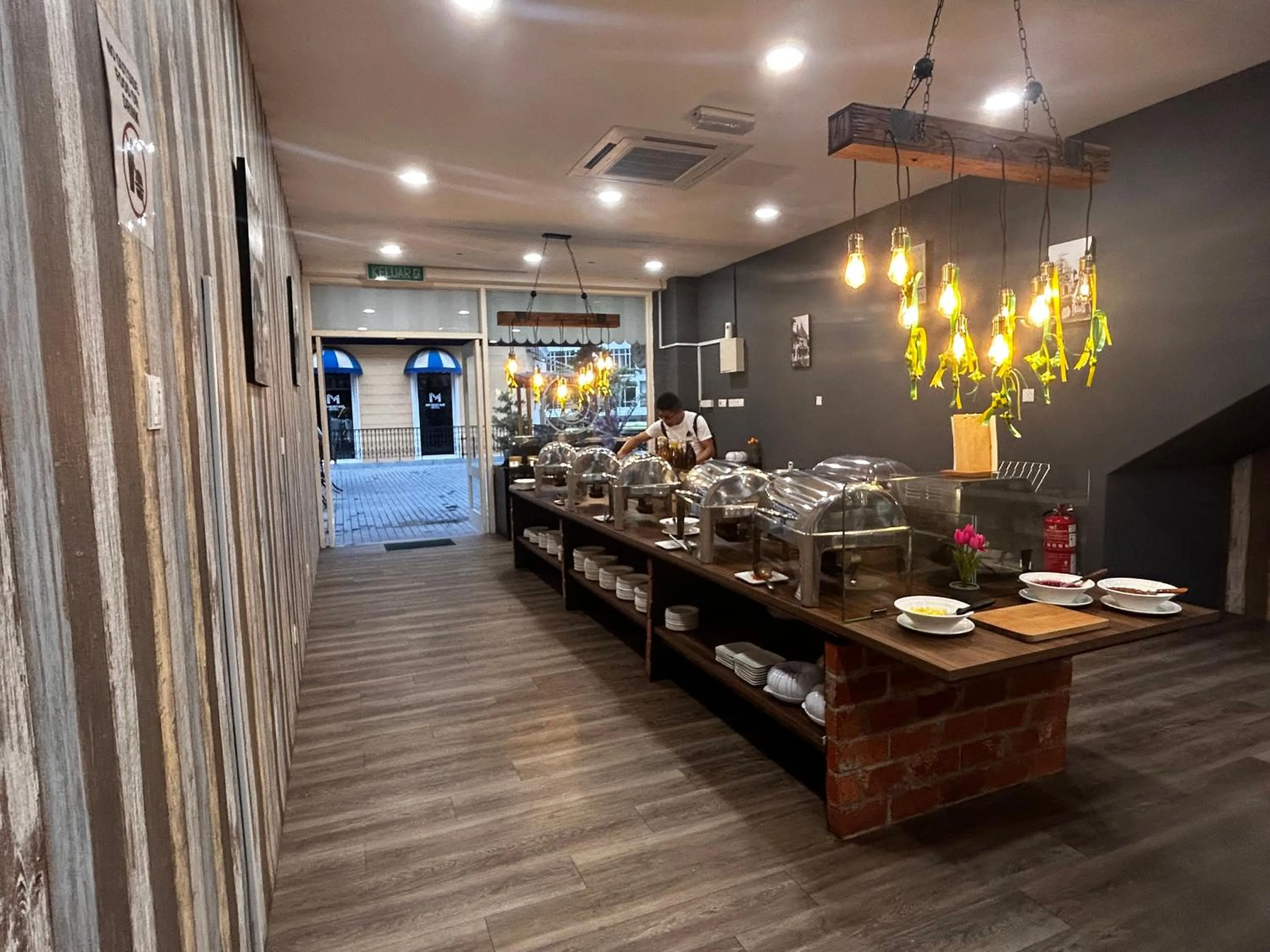 Breakfast in Riviera Suites Melaka