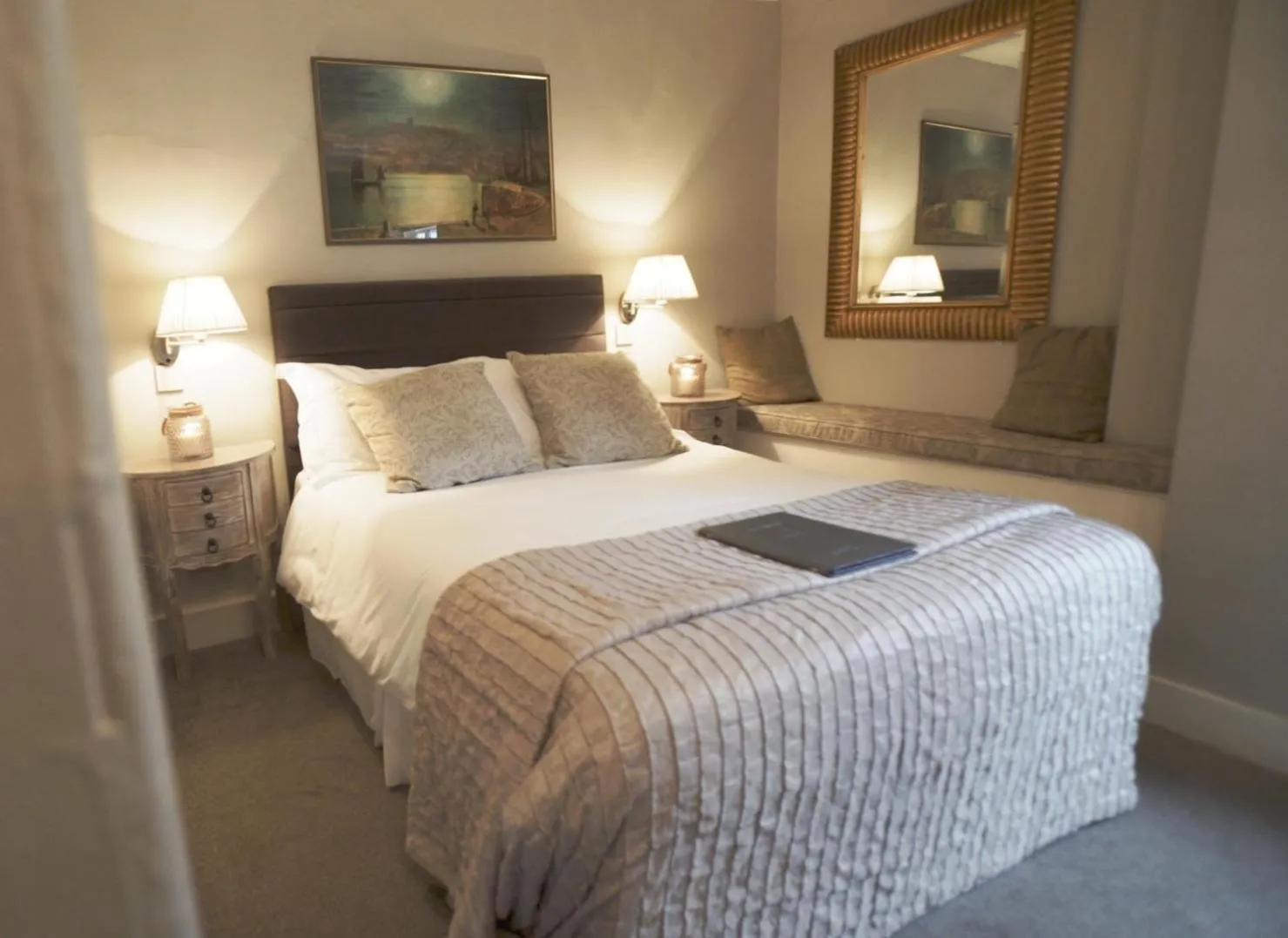 Bed in White Horse & Griffin