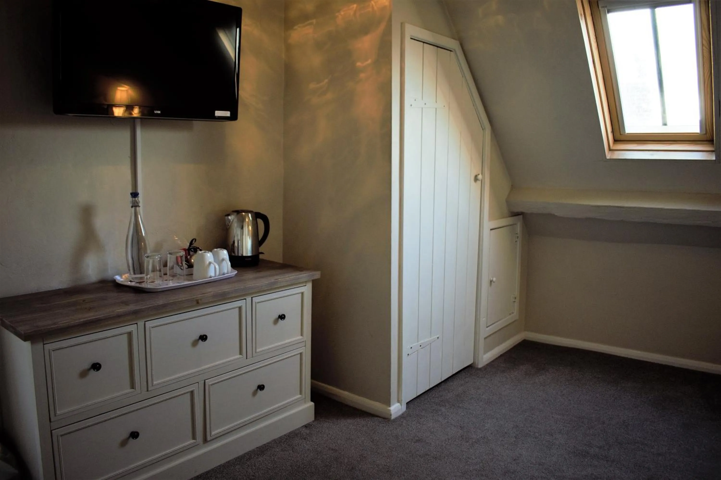 White Horse & Griffin