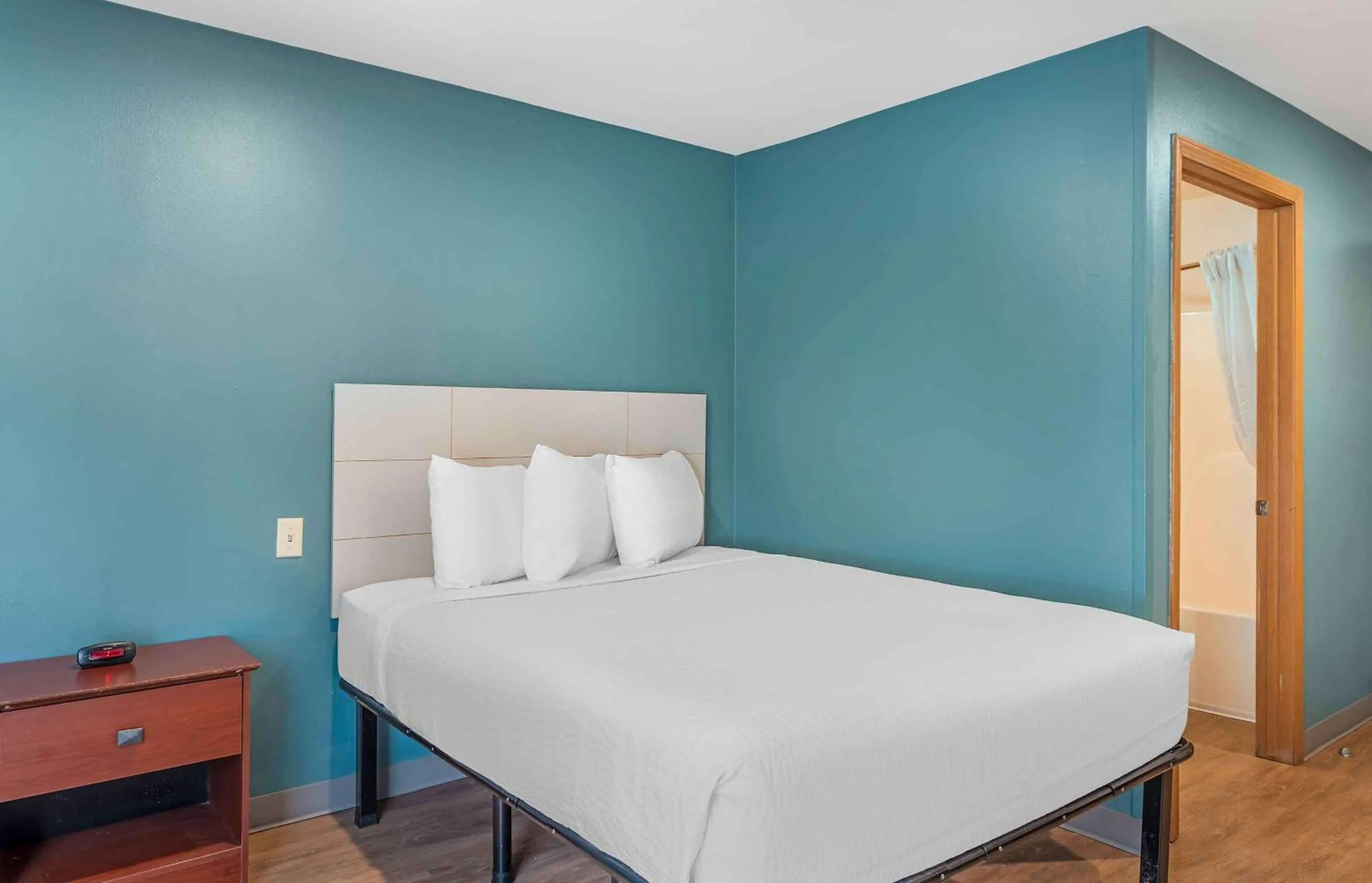Bedroom, Bed in Extended Stay America Select Suites - Little Rock - Southwest