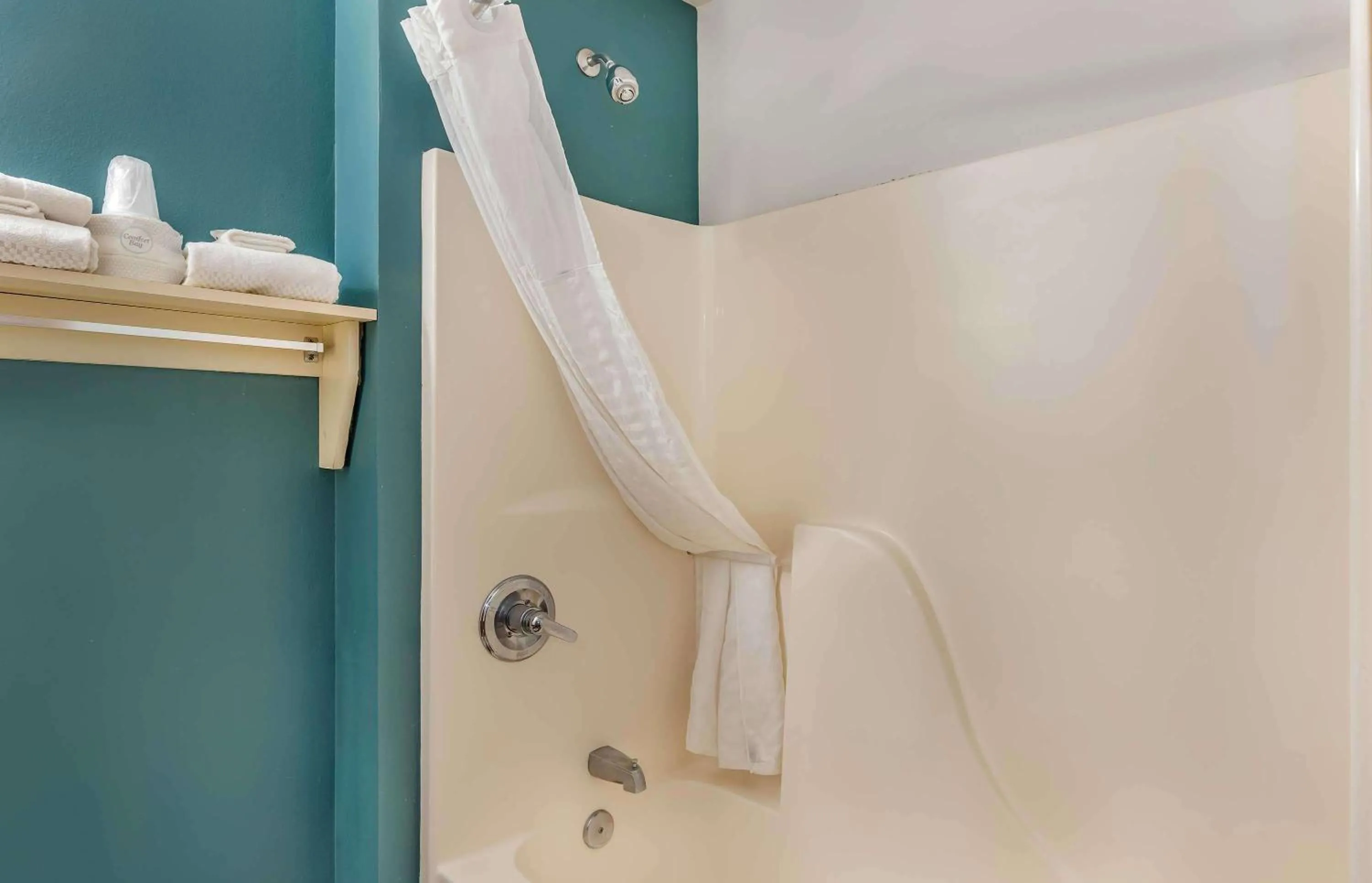 Bathroom in Extended Stay America Select Suites - Little Rock - Southwest