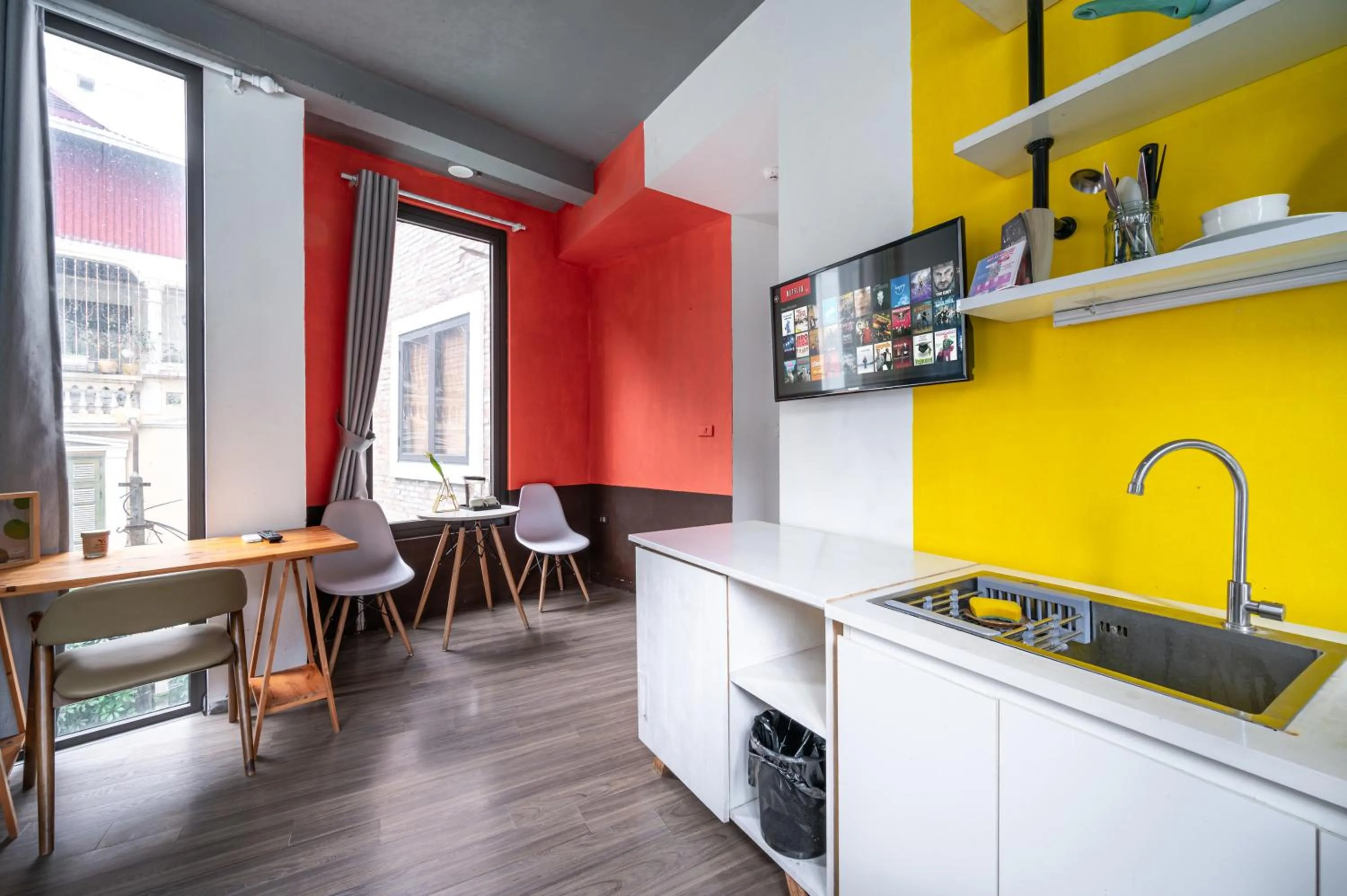 stove in SaziHome Le Thanh Tong Hanoi