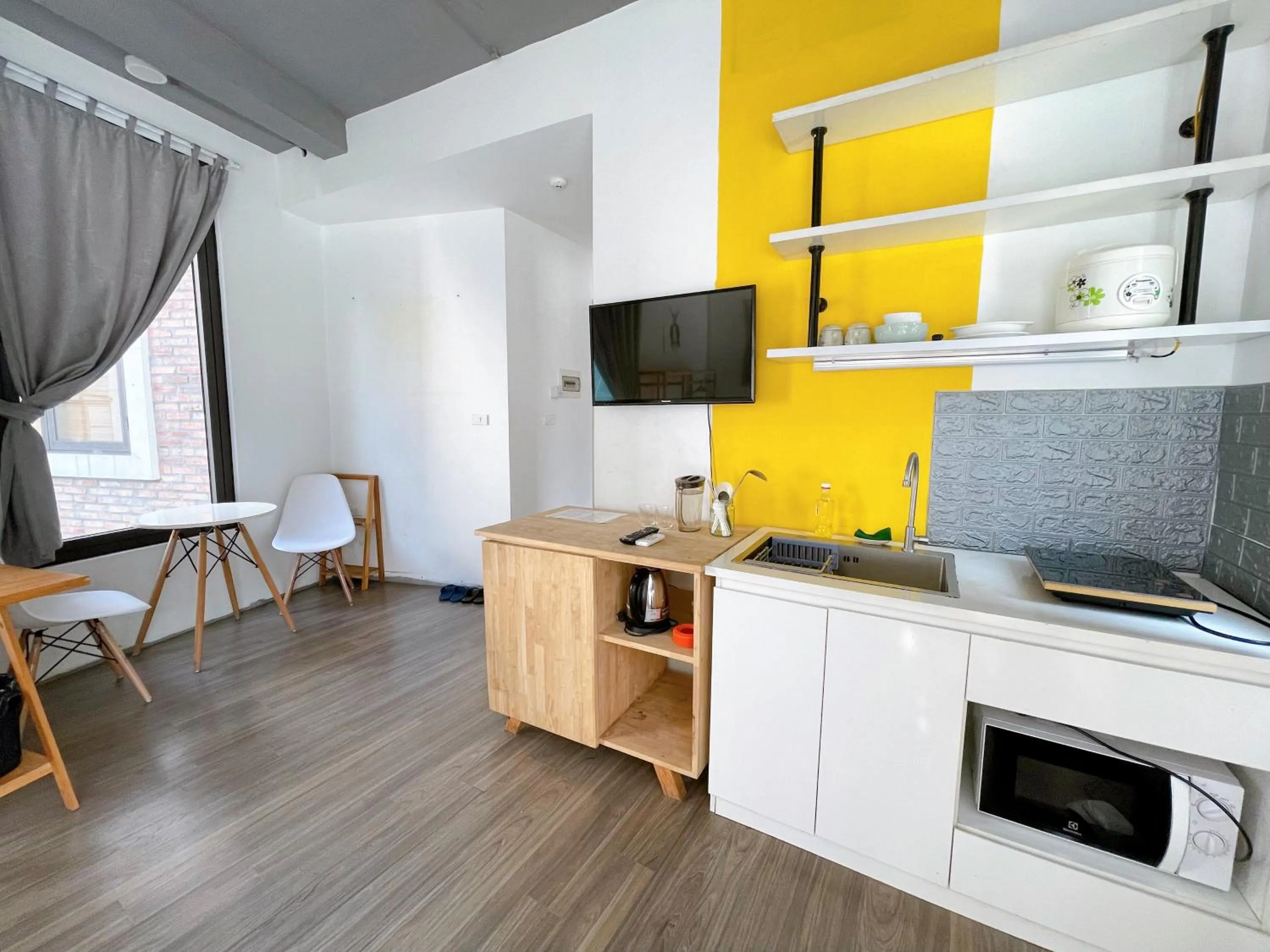 Seating area in SaziHome Le Thanh Tong Hanoi