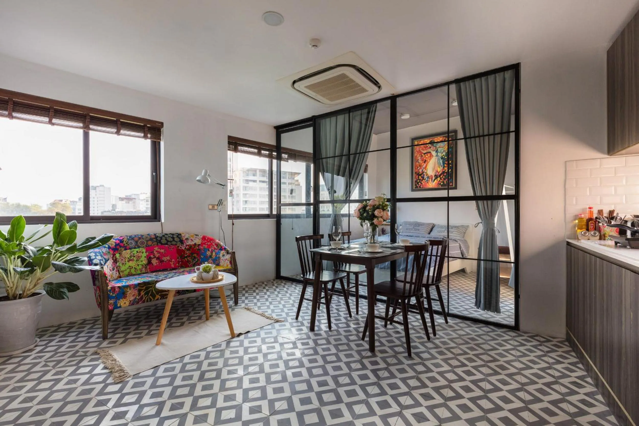 Photo of the whole room in SaziHome Le Thanh Tong Hanoi