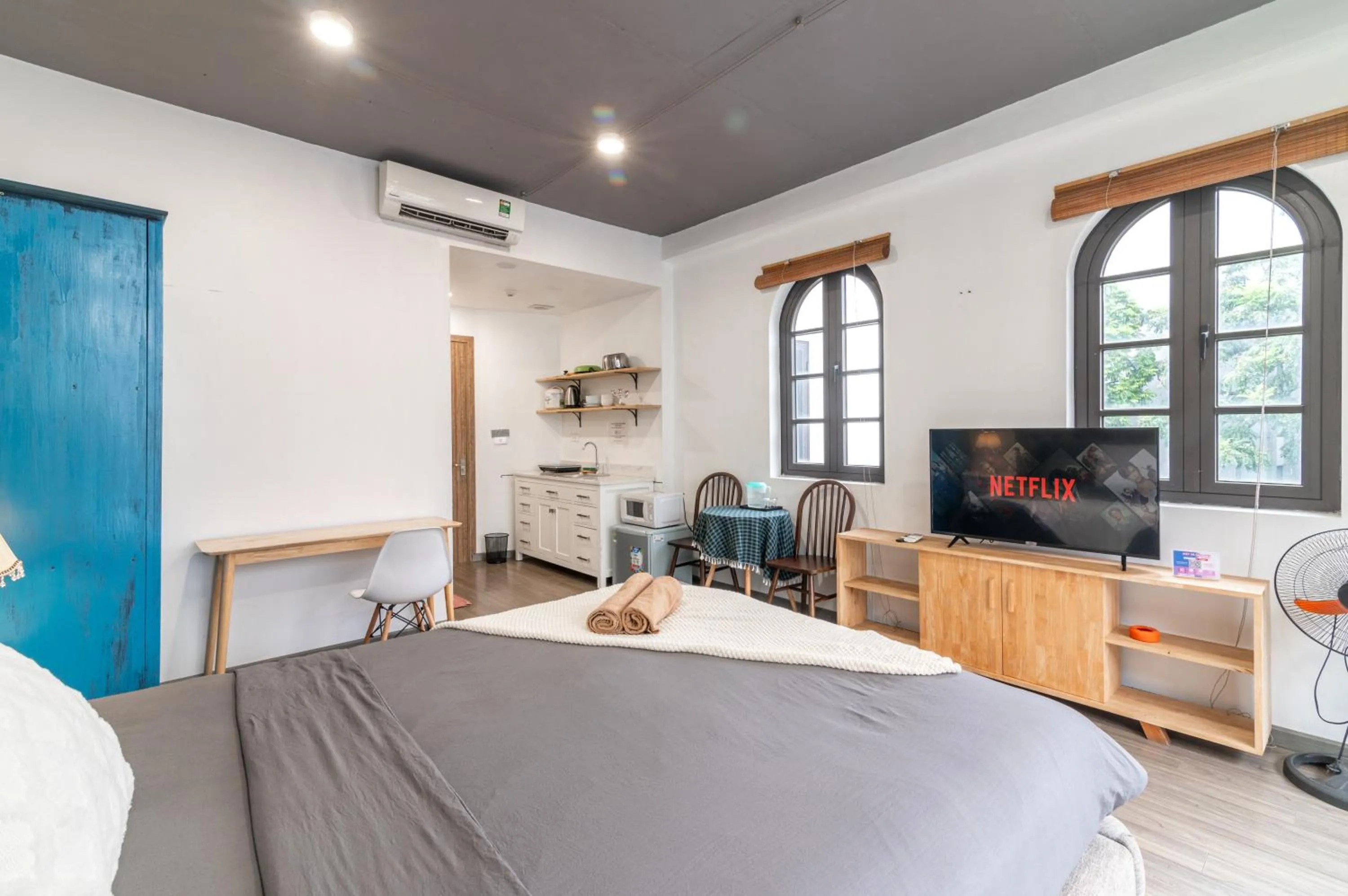 TV and multimedia, Bed in SaziHome Le Thanh Tong Hanoi