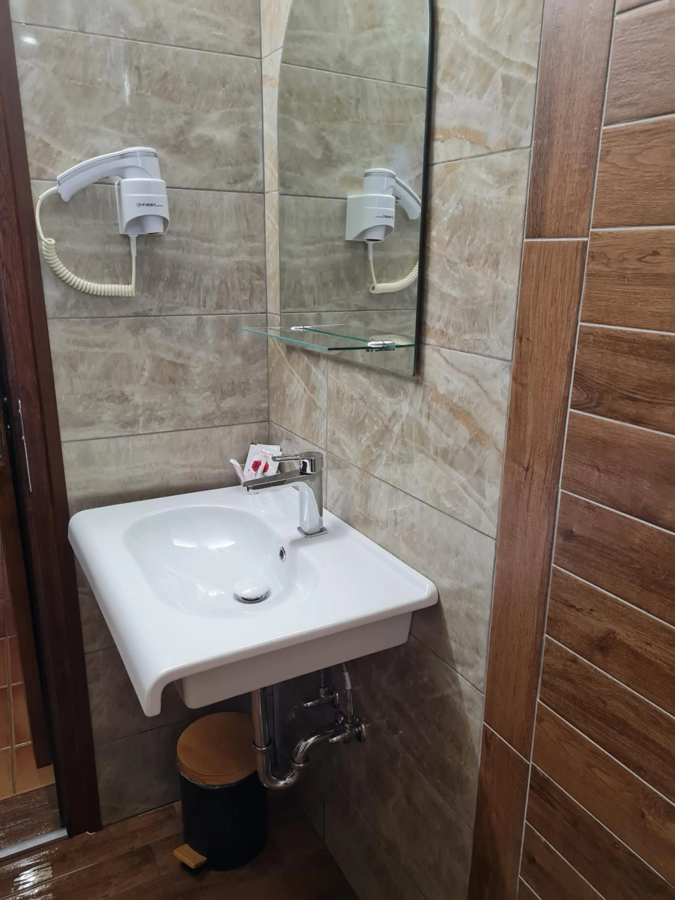 Chuchura Family Hotel