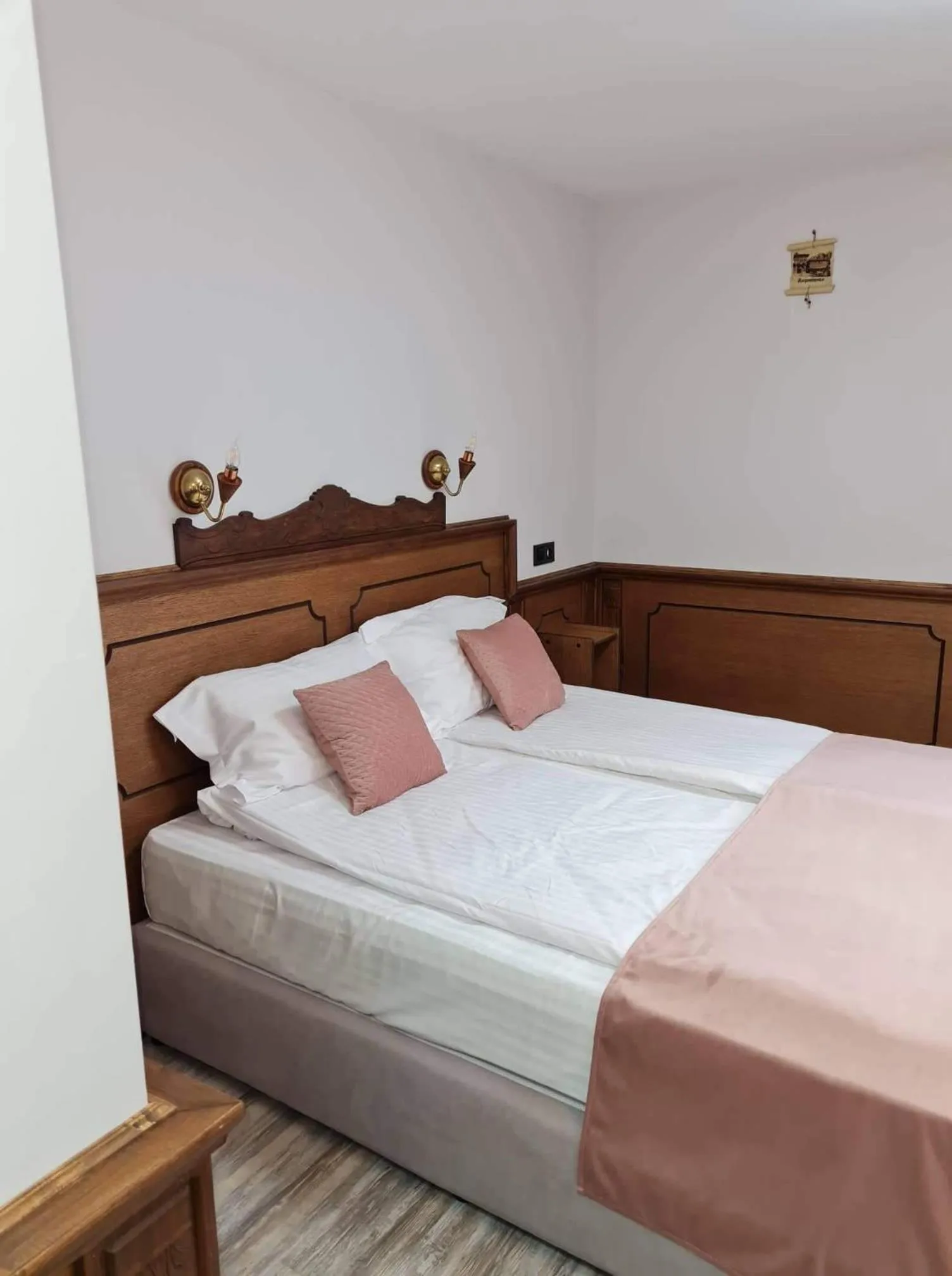 Bed in Chuchura Family Hotel