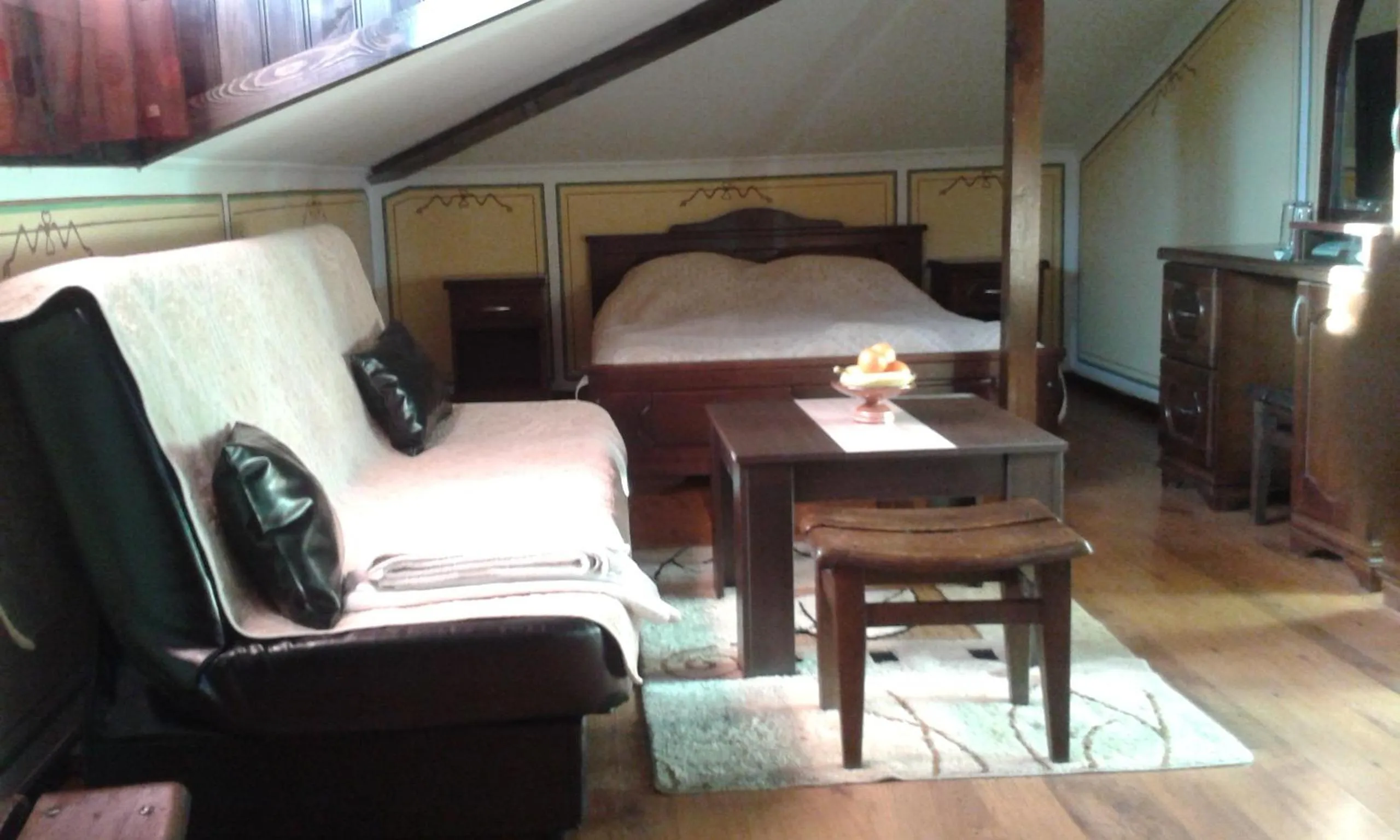 Bed in Chuchura Family Hotel