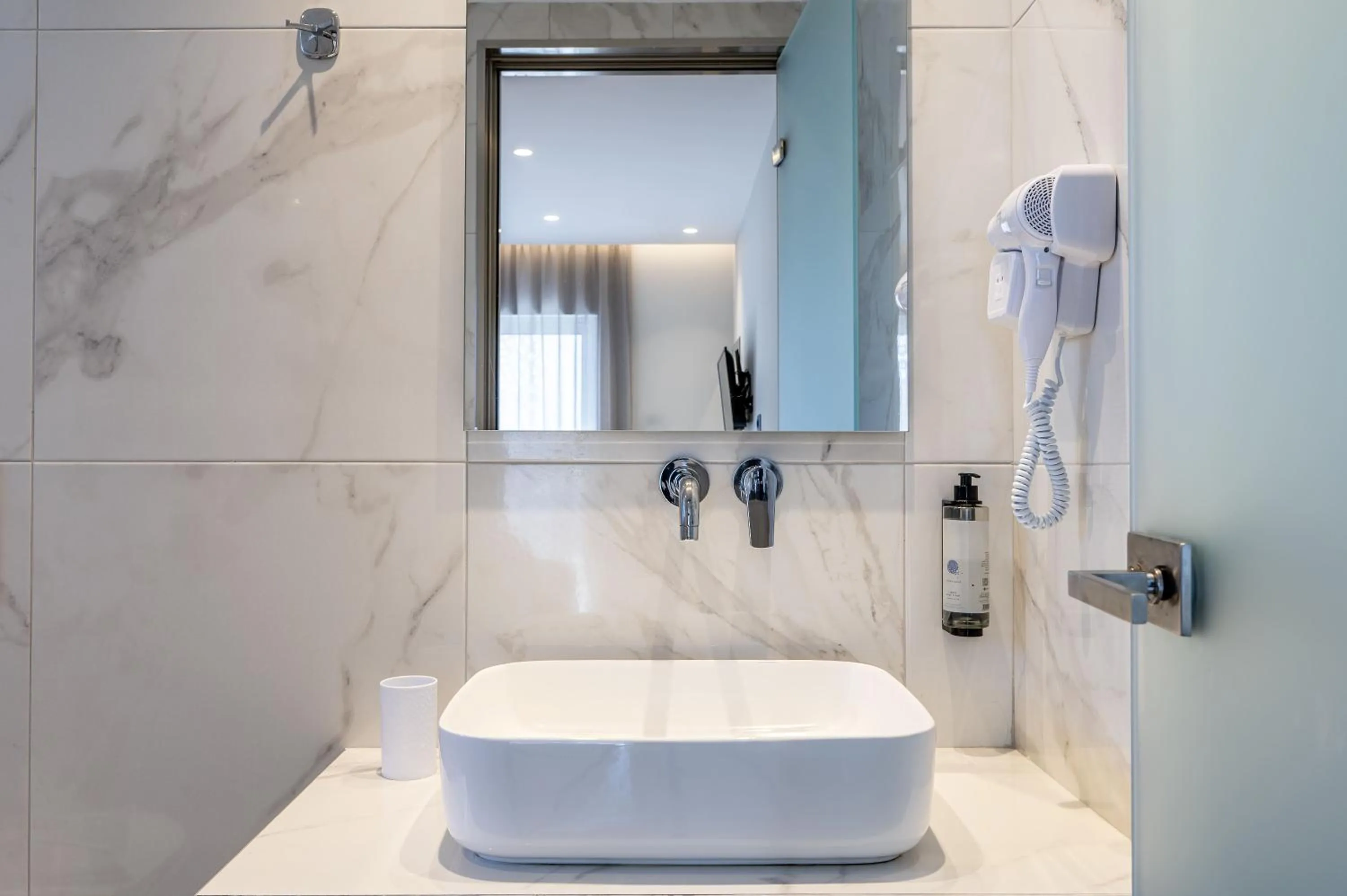 Toilet in Sonia Hotel & Suites - Adults Only