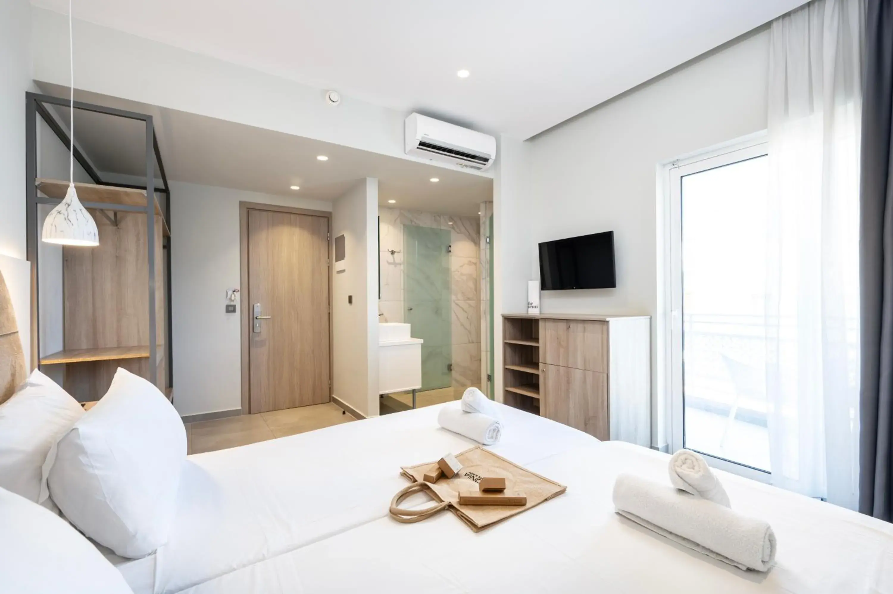 Deluxe Double or Twin Room with Sea View in Sonia Hotel & Suites - Adults Only Deluxe Double or Twin Room with Sea View in Sonia Hotel & Suites - Adults Only