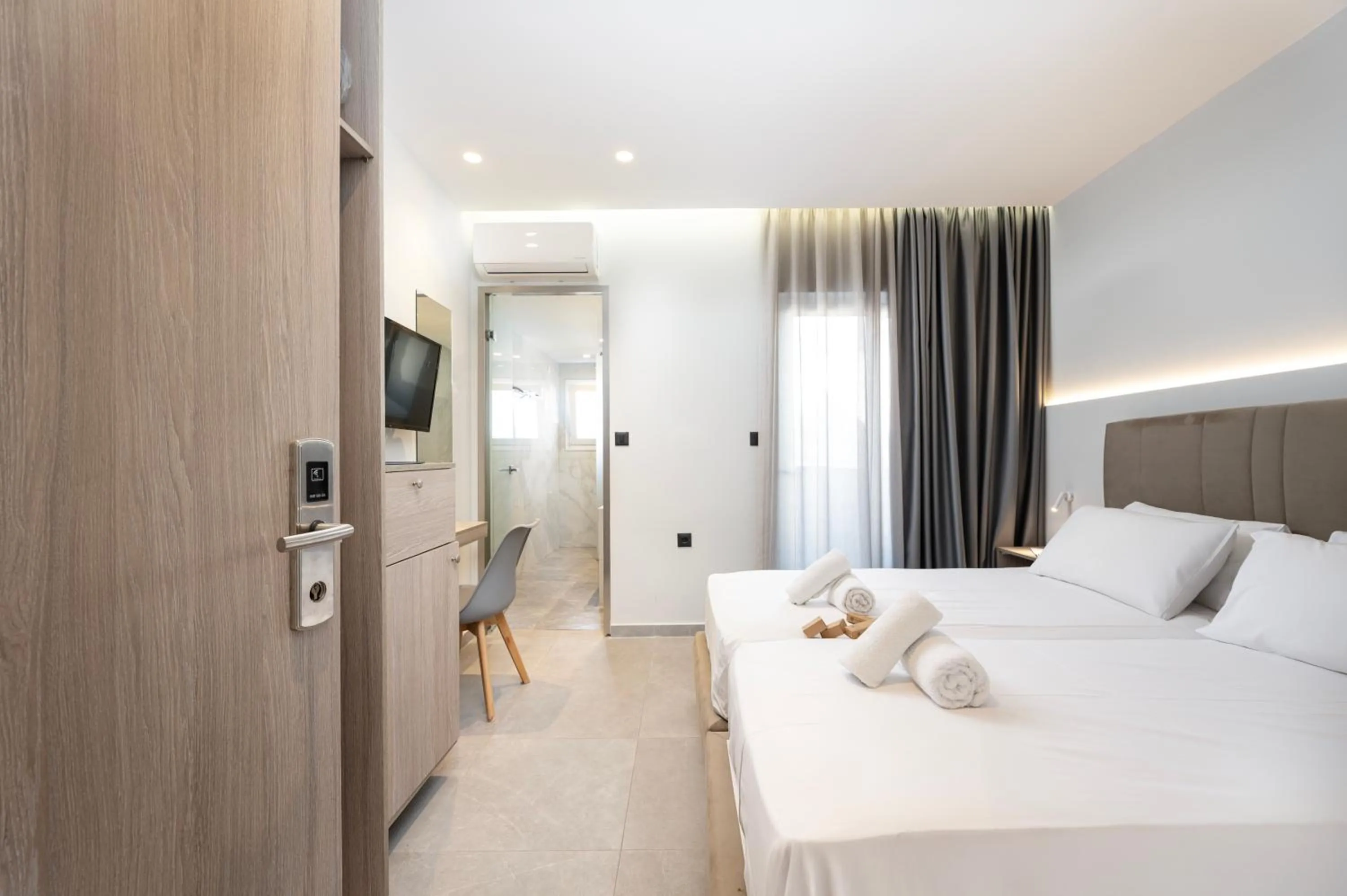 Bed in Sonia Hotel & Suites - Adults Only