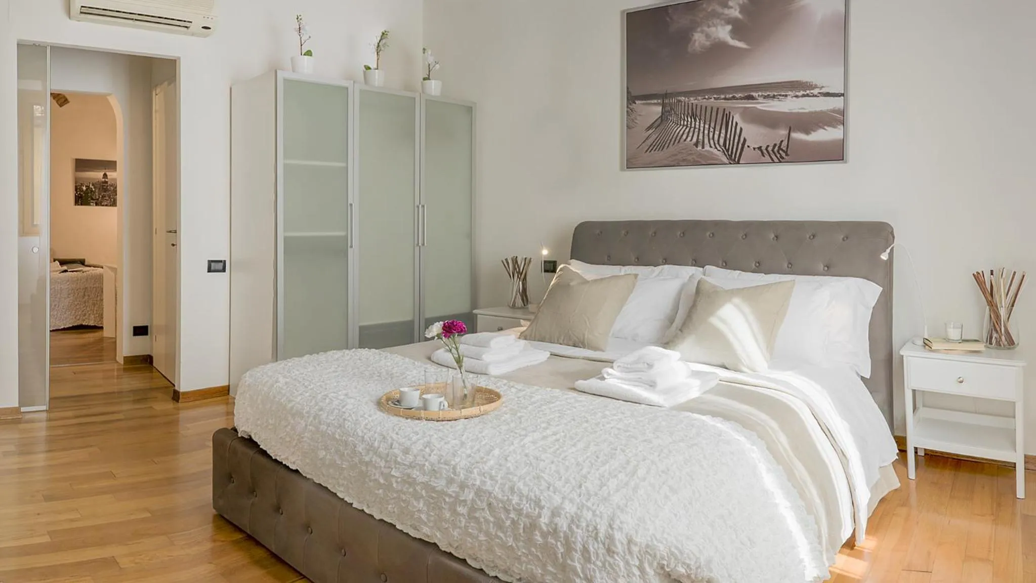 Bedroom, Bed in Signoria Imperial