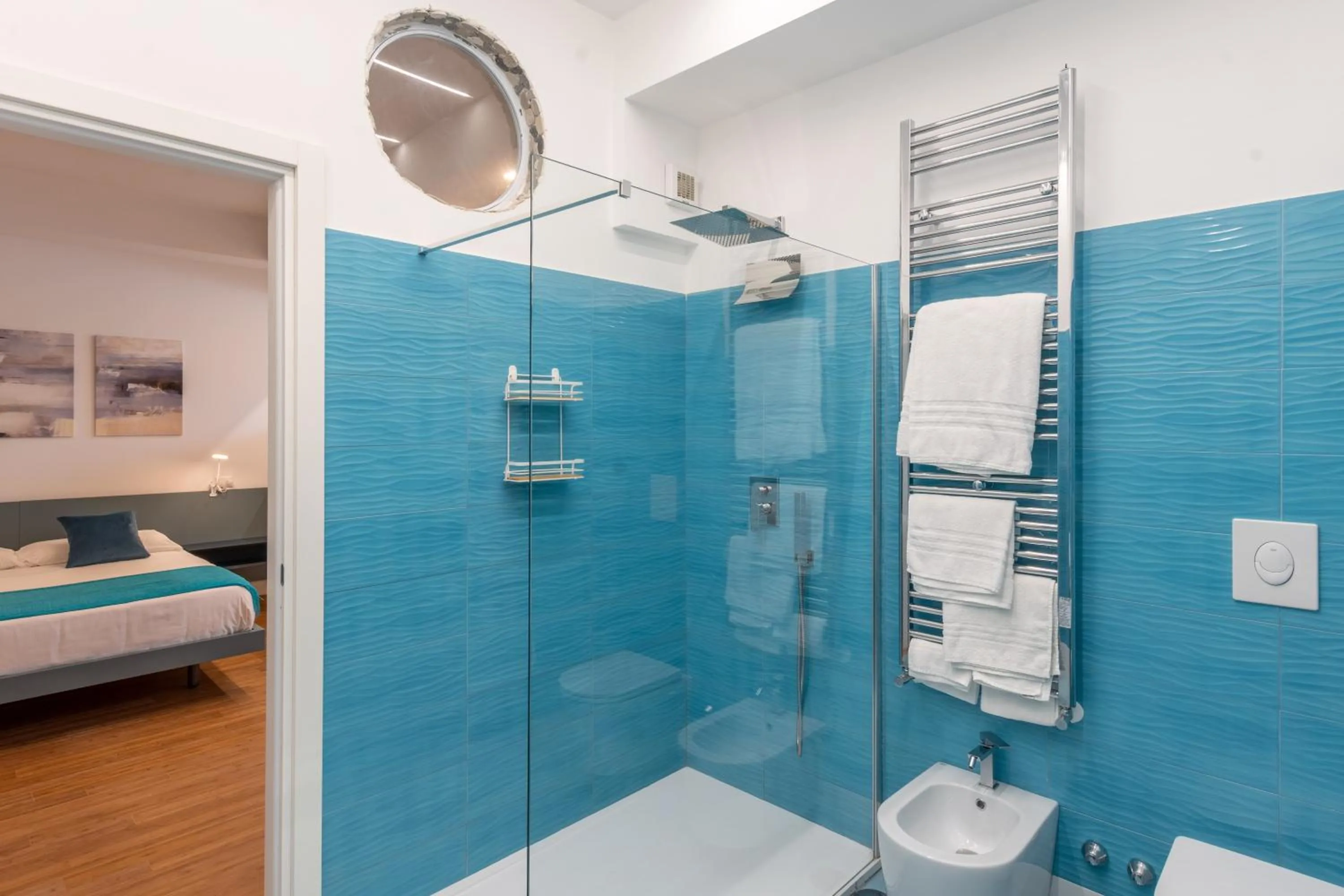 Shower, Bed in Tenuta D'Amore