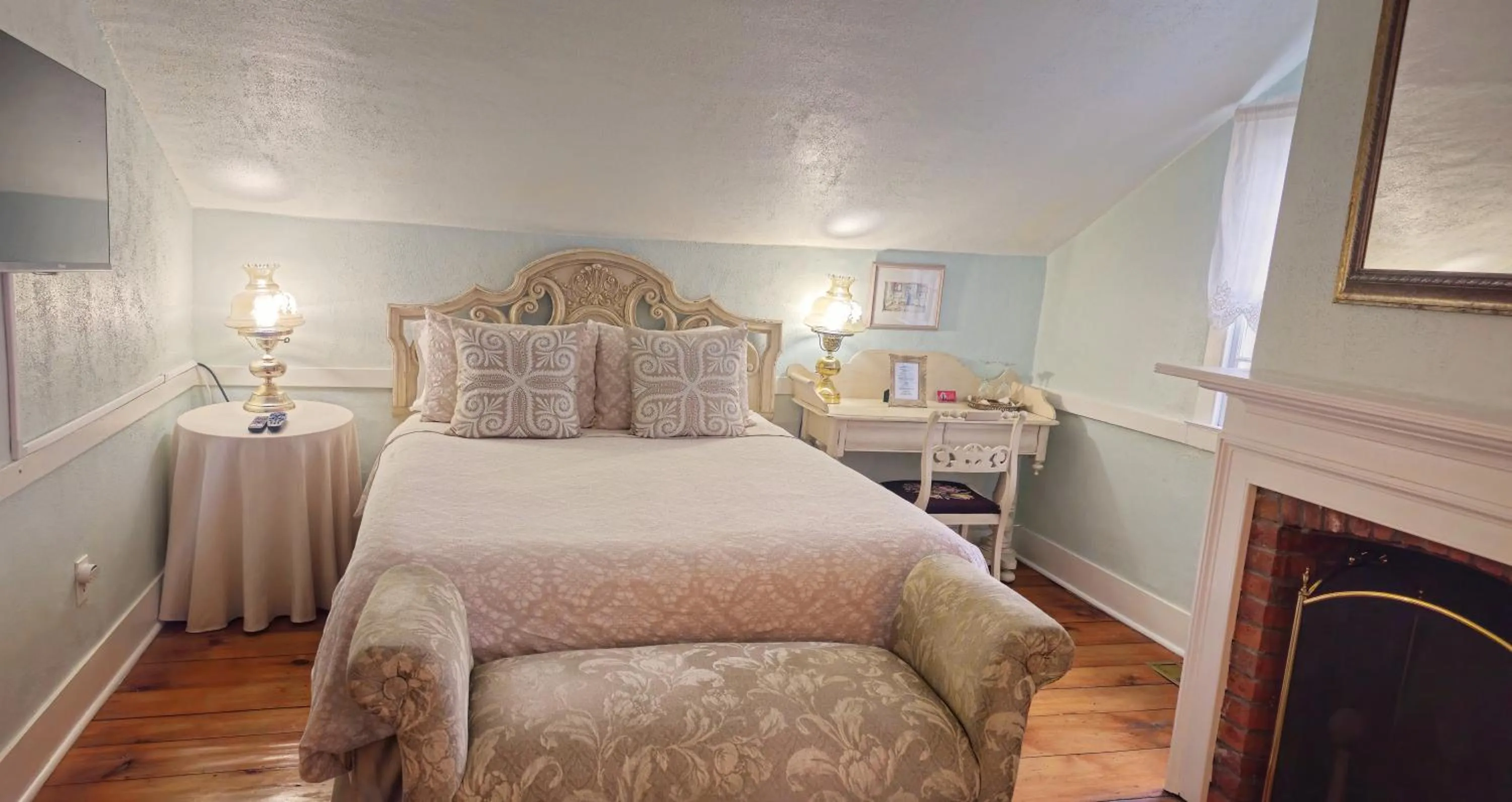 Bed in Historic Wilson-Guy House