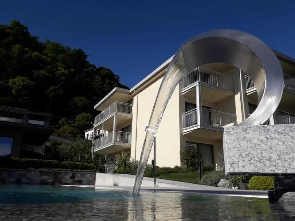 Swimming pool in Hotel Domaso