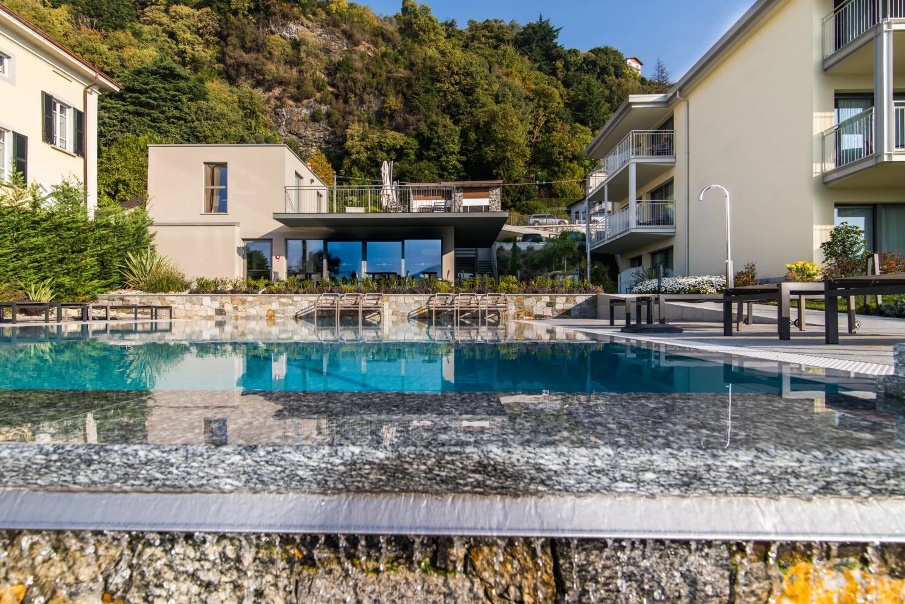 Pool view in Hotel Domaso