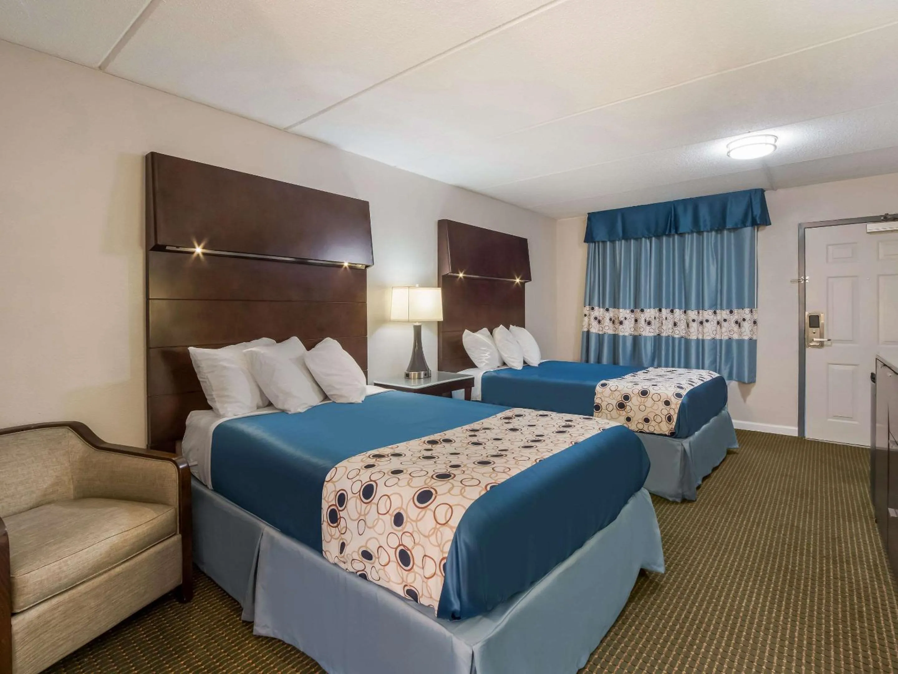 Bedroom, Bed in Rodeway Inn Greenwood