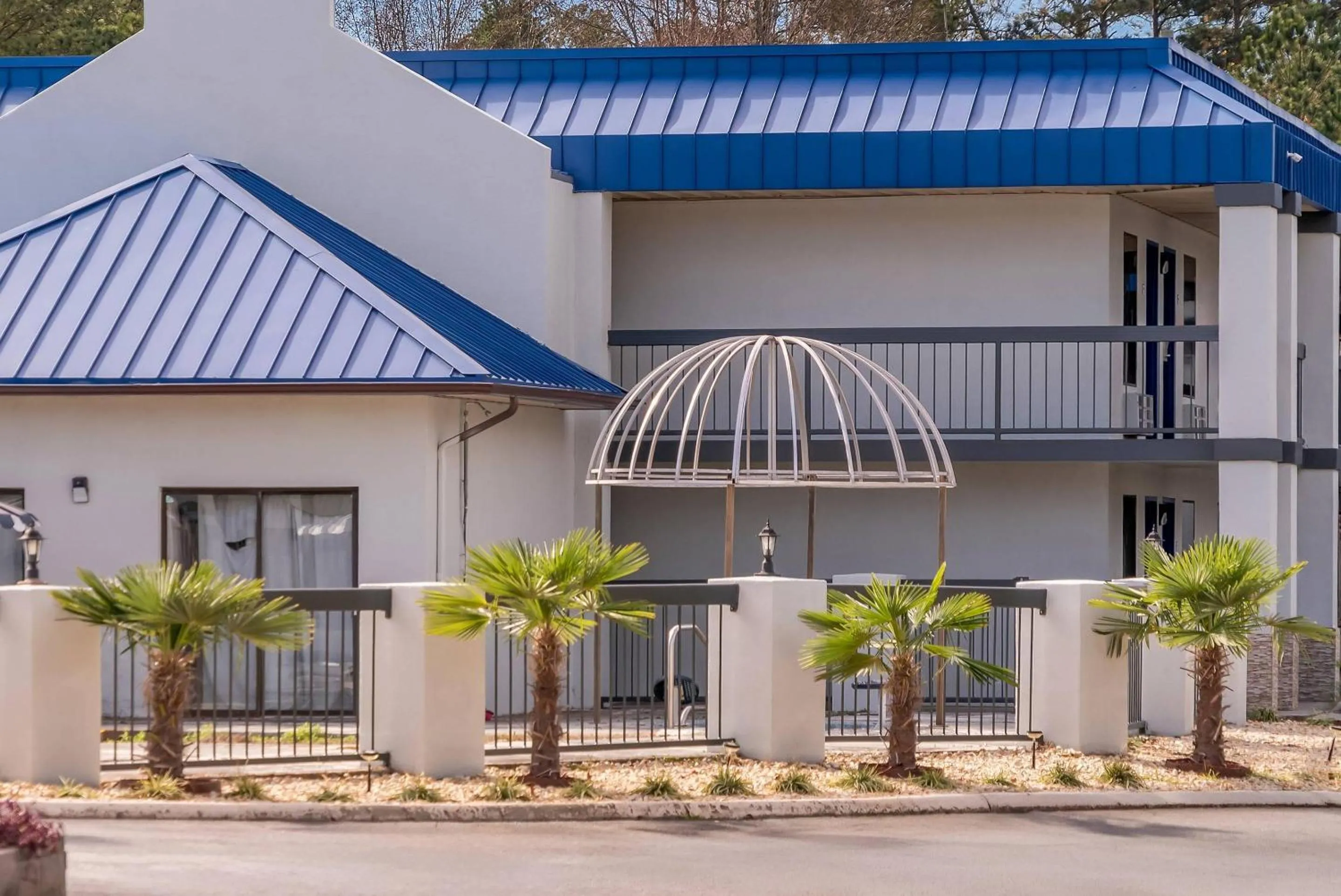 Property building in Rodeway Inn Greenwood