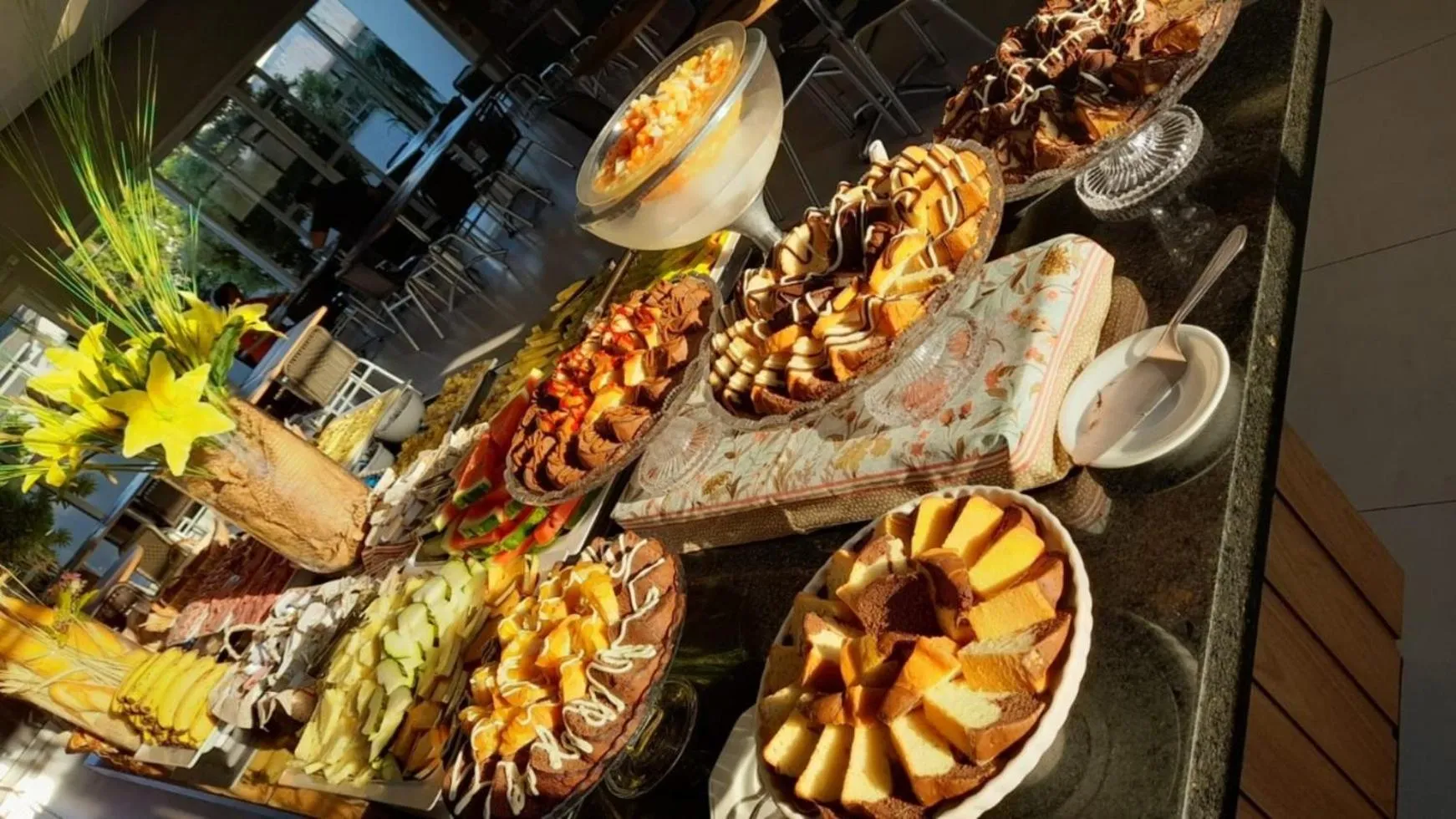 Buffet breakfast in Belluno Apart Hotel