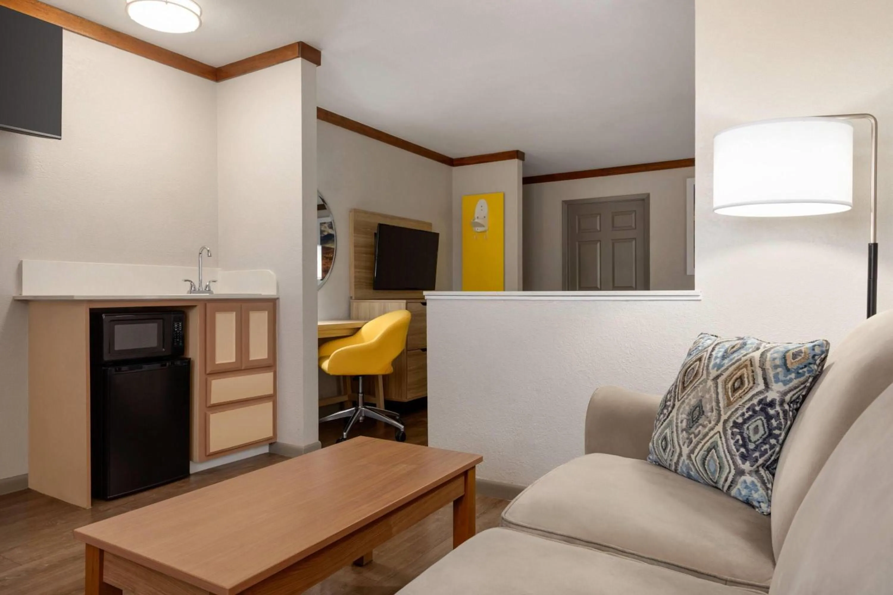 Living room in Days Inn by Wyndham Suites Fredericksburg