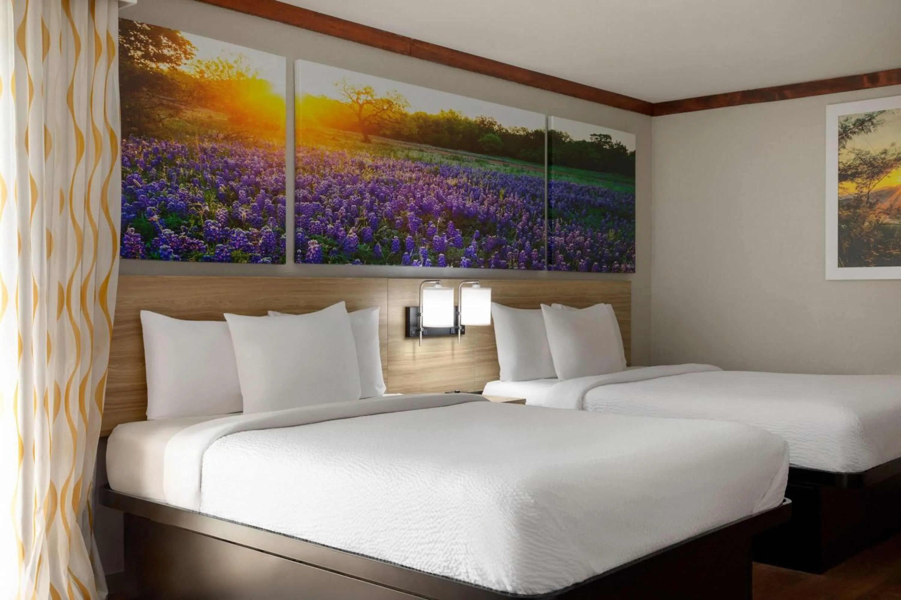 Photo of the whole room, Bed in Days Inn by Wyndham Suites Fredericksburg