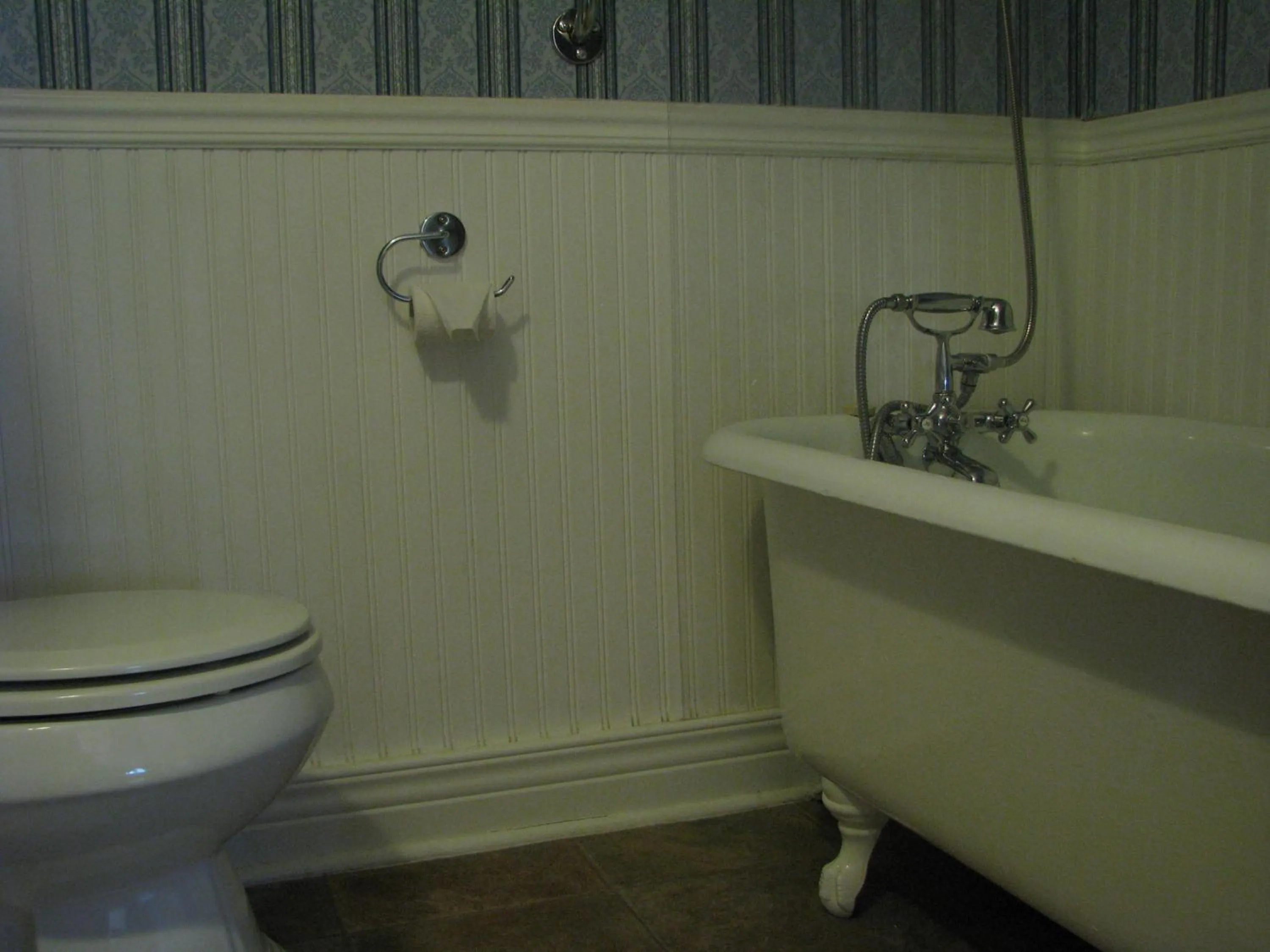 Bathroom in Auberge De Mon Petit Chum B&B