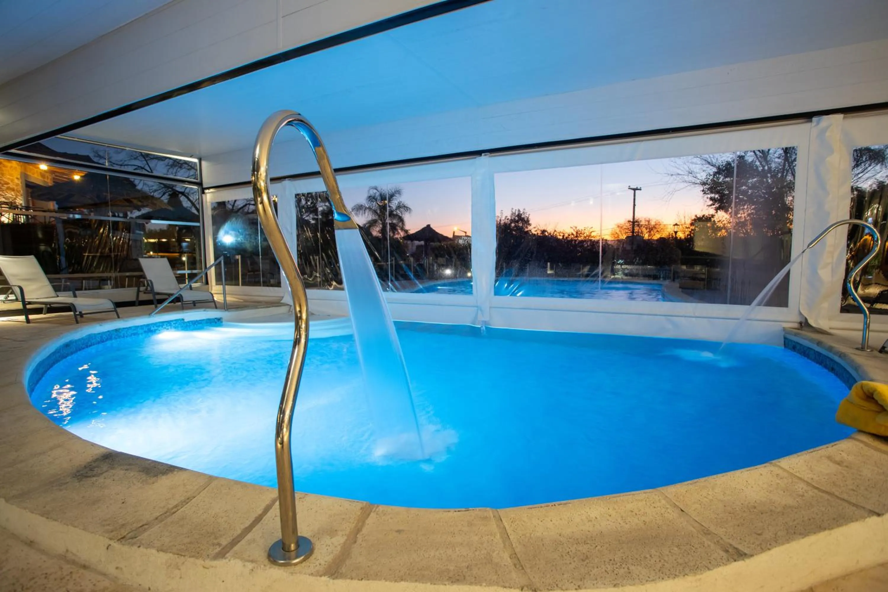 Swimming pool in Pinares del Cerro Resort & Suites