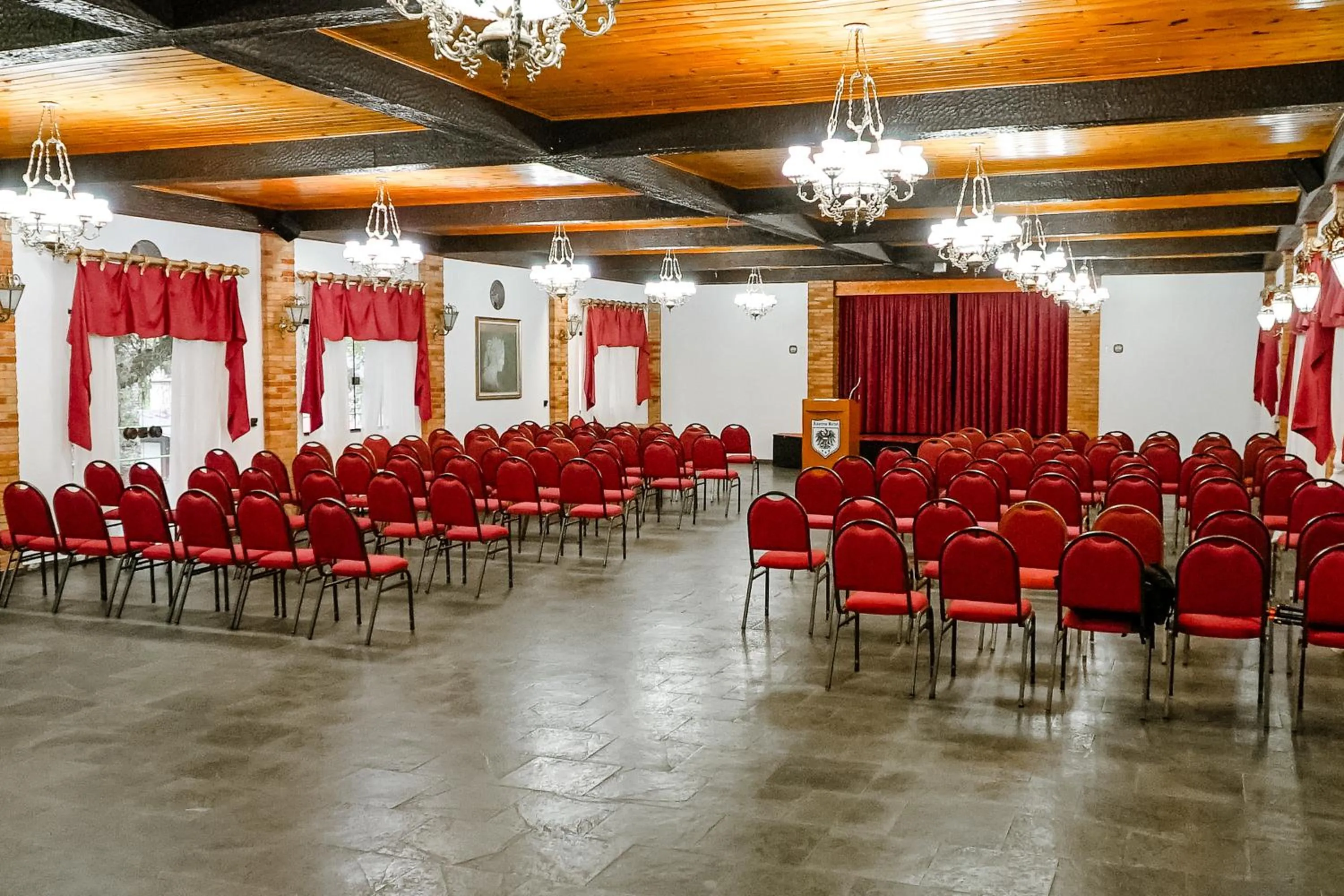 Meeting/conference room in VELINN Áustria Hotel Monte Verde