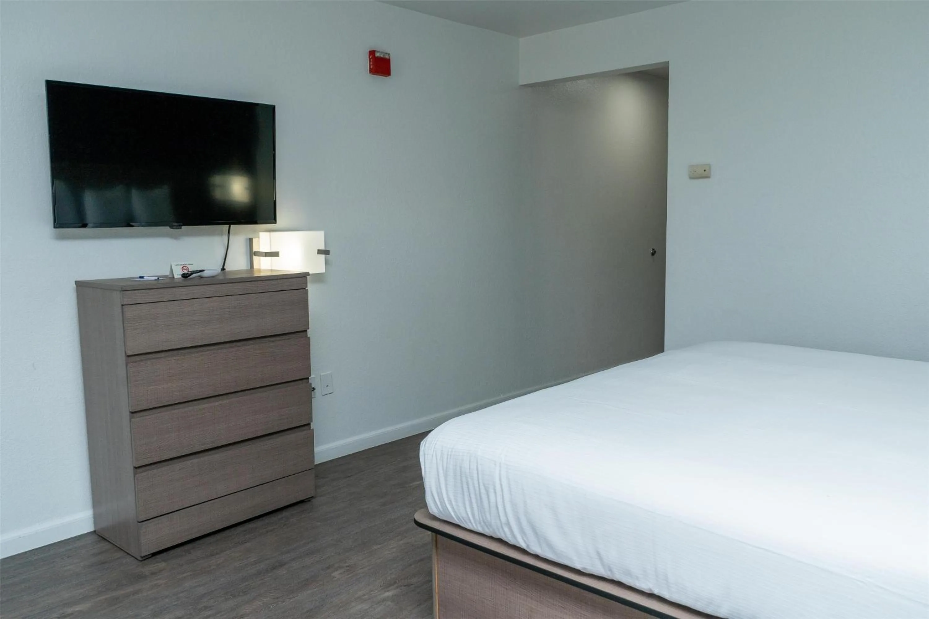 Bedroom, Bed in Americas Best Value Inn Donaldsonville