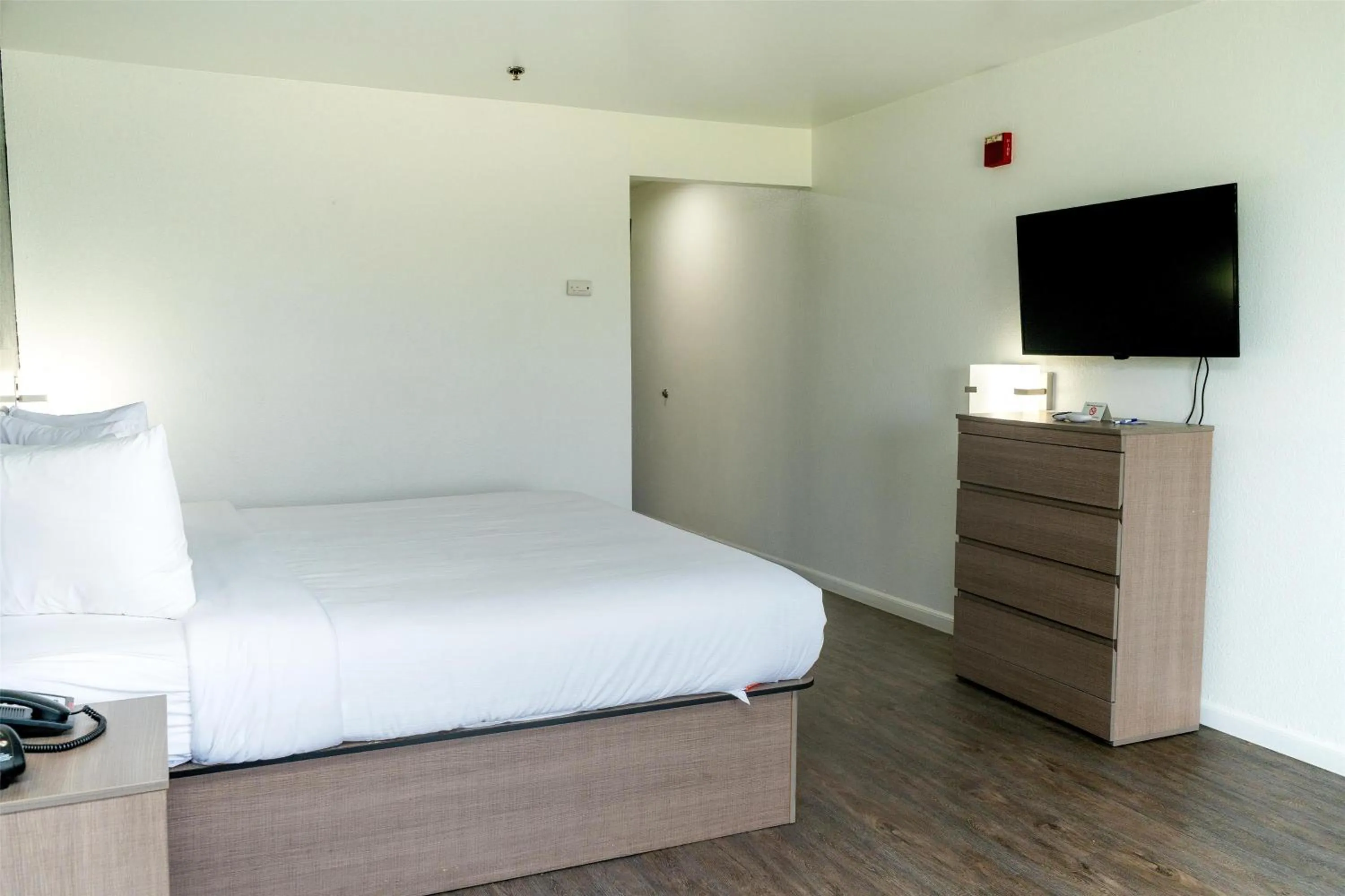 Bedroom, Bed in Americas Best Value Inn Donaldsonville