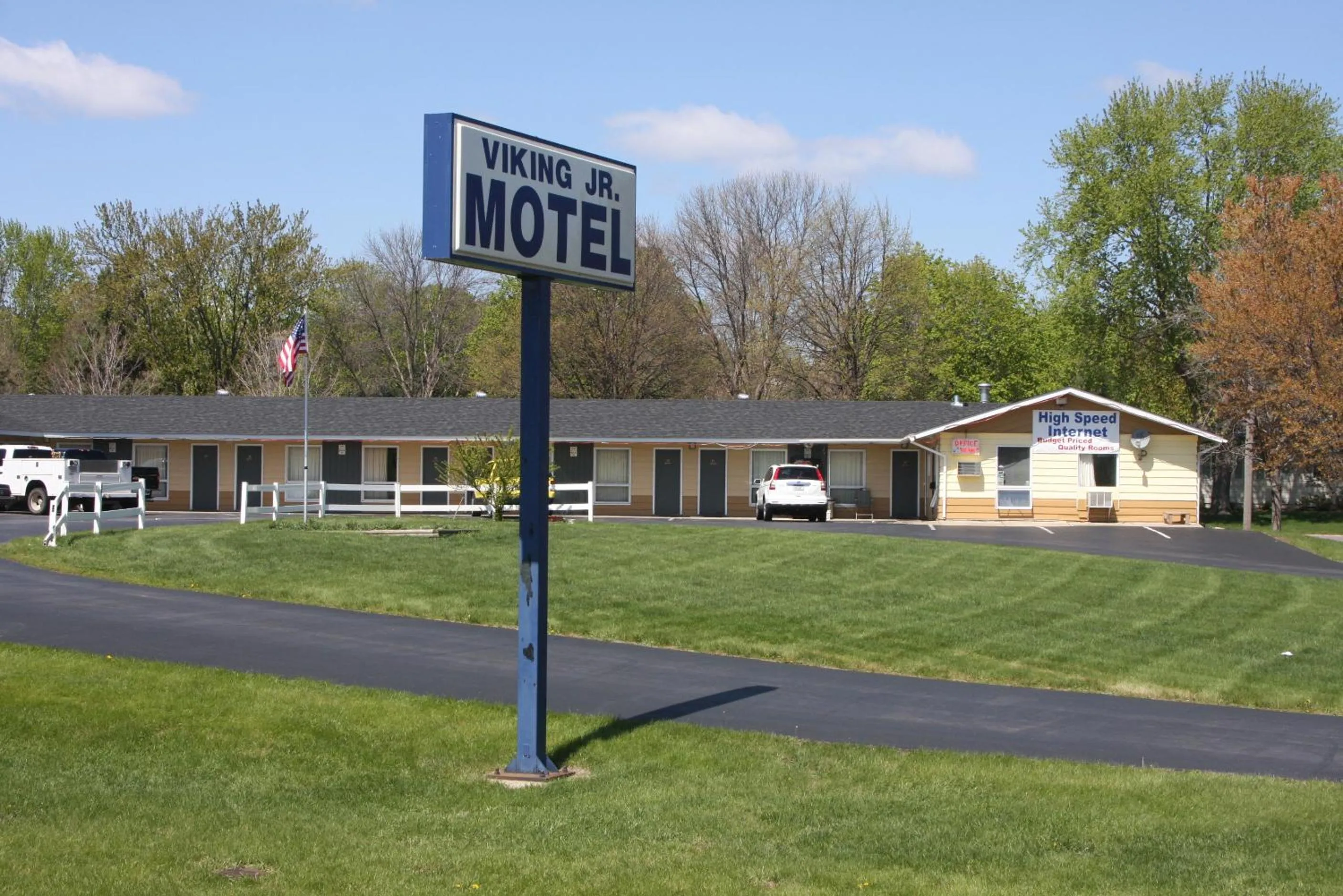 Viking Jr. Motel