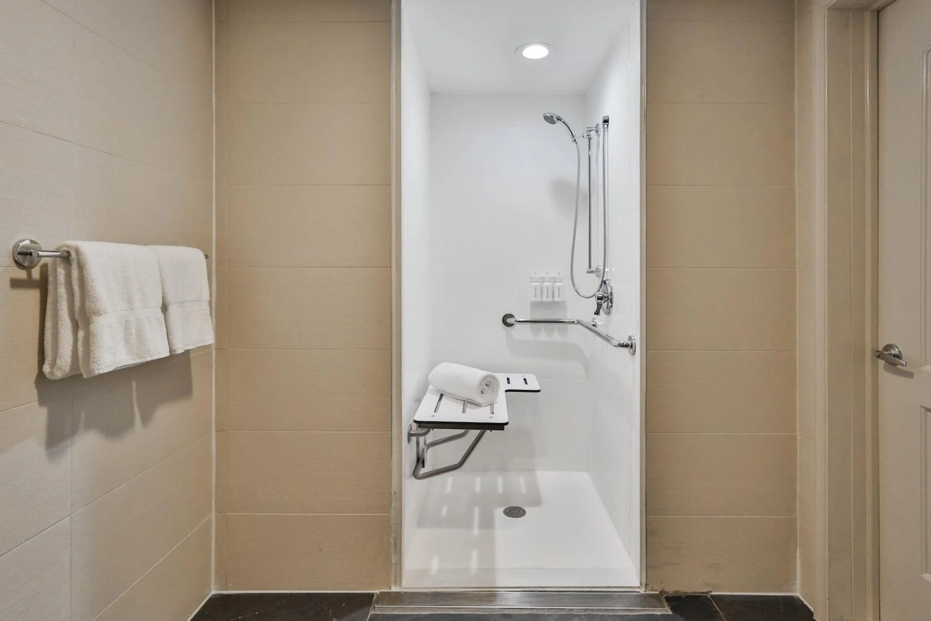 Shower in The Penn Stroud, Stroudsburg - Poconos, an Ascend Collection Hotel