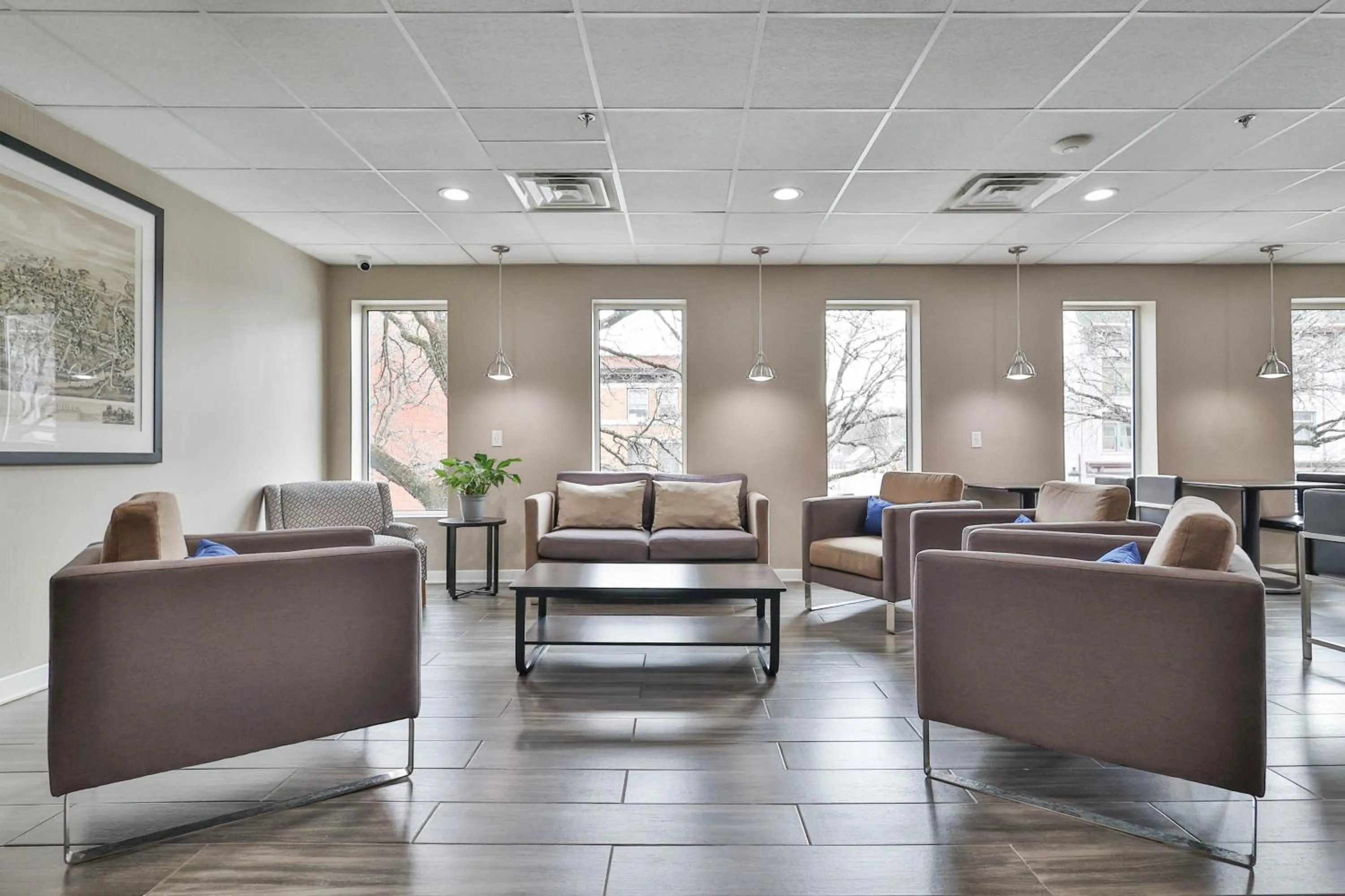Seating area in The Penn Stroud, Stroudsburg - Poconos, an Ascend Collection Hotel