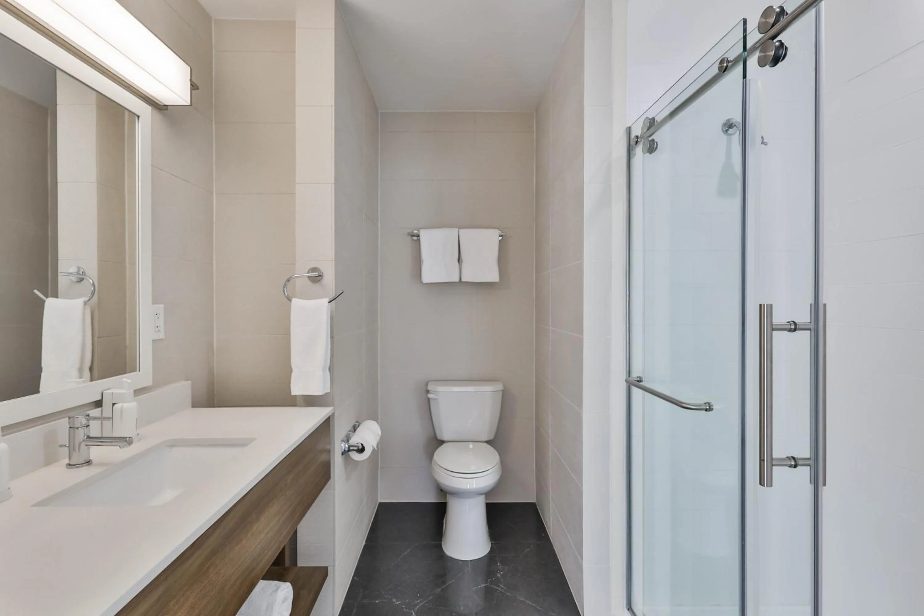 Bathroom in The Penn Stroud, Stroudsburg - Poconos, an Ascend Collection Hotel