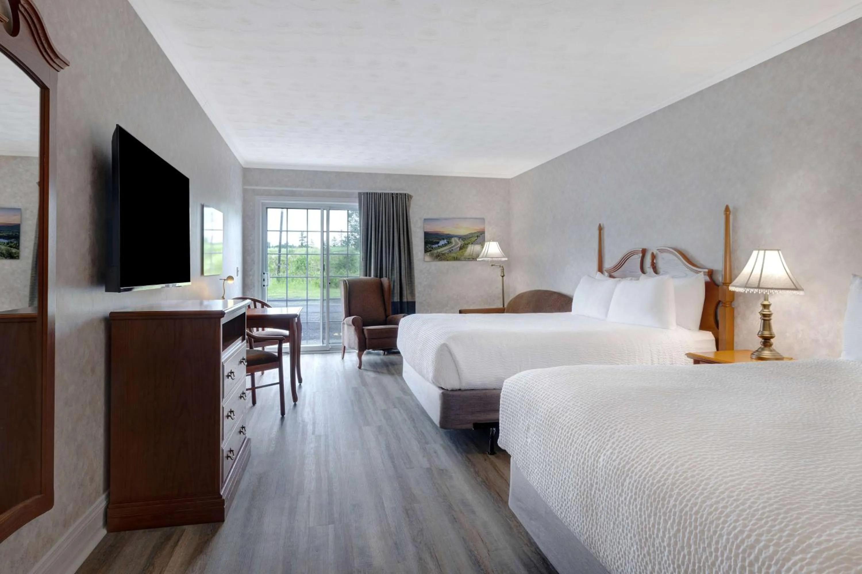 Photo of the whole room, Bed in Days Inn by Wyndham Edmundston