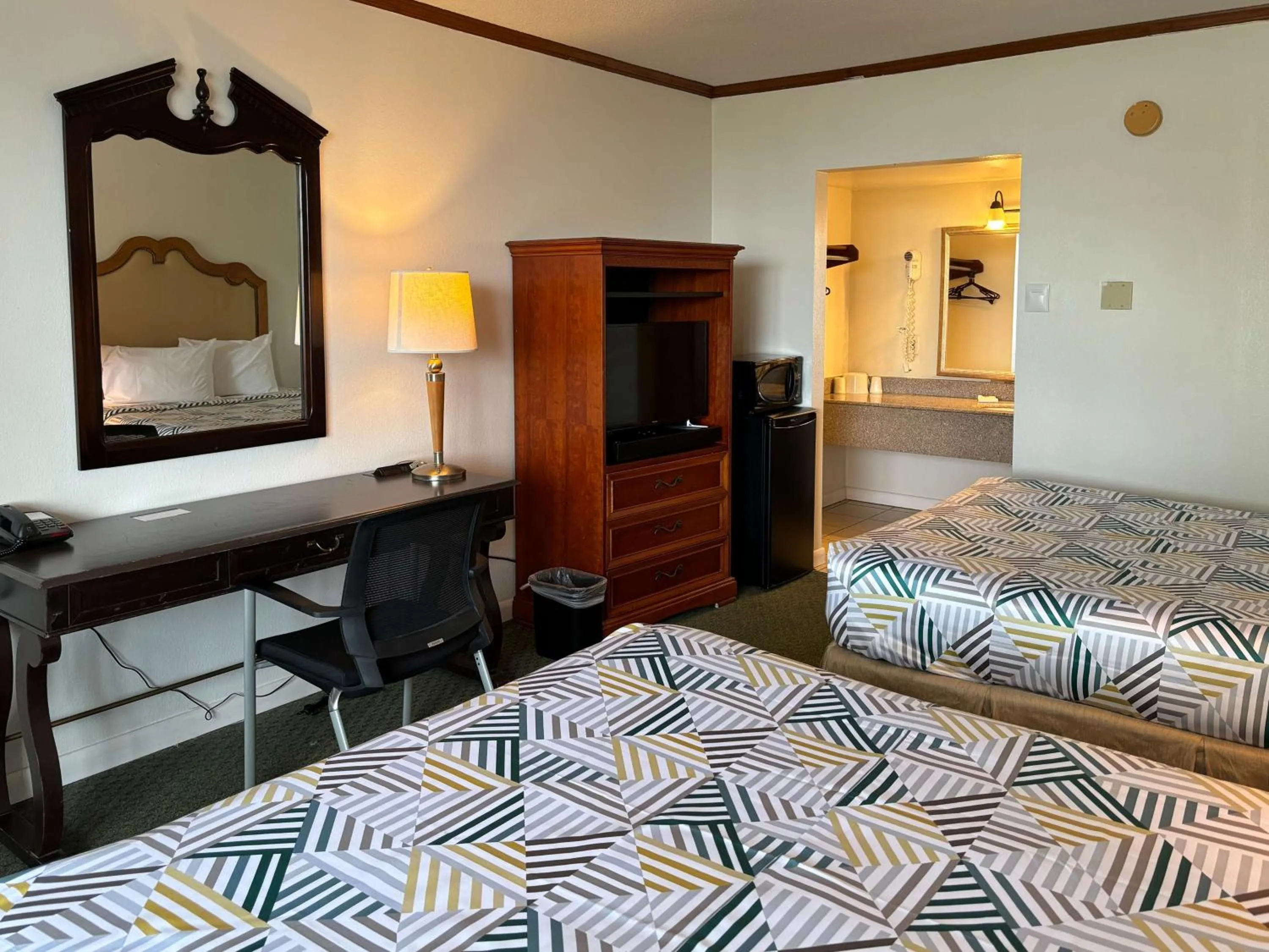 Bedroom, Bed in Motel 6 Pocomoke City, MD