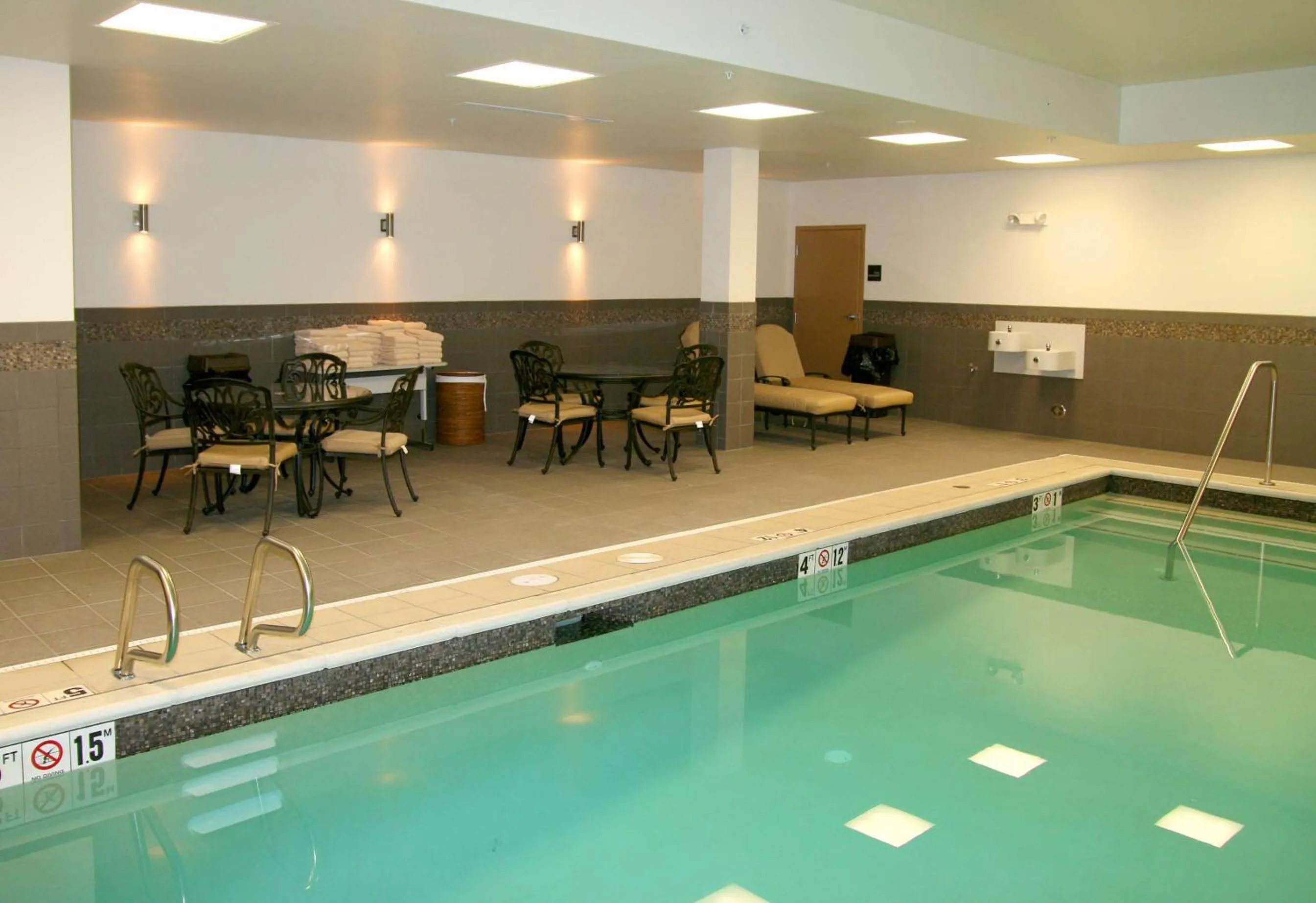 Pool view in Hampton Inn & Suites Salt Lake City-University/Foothill Drive