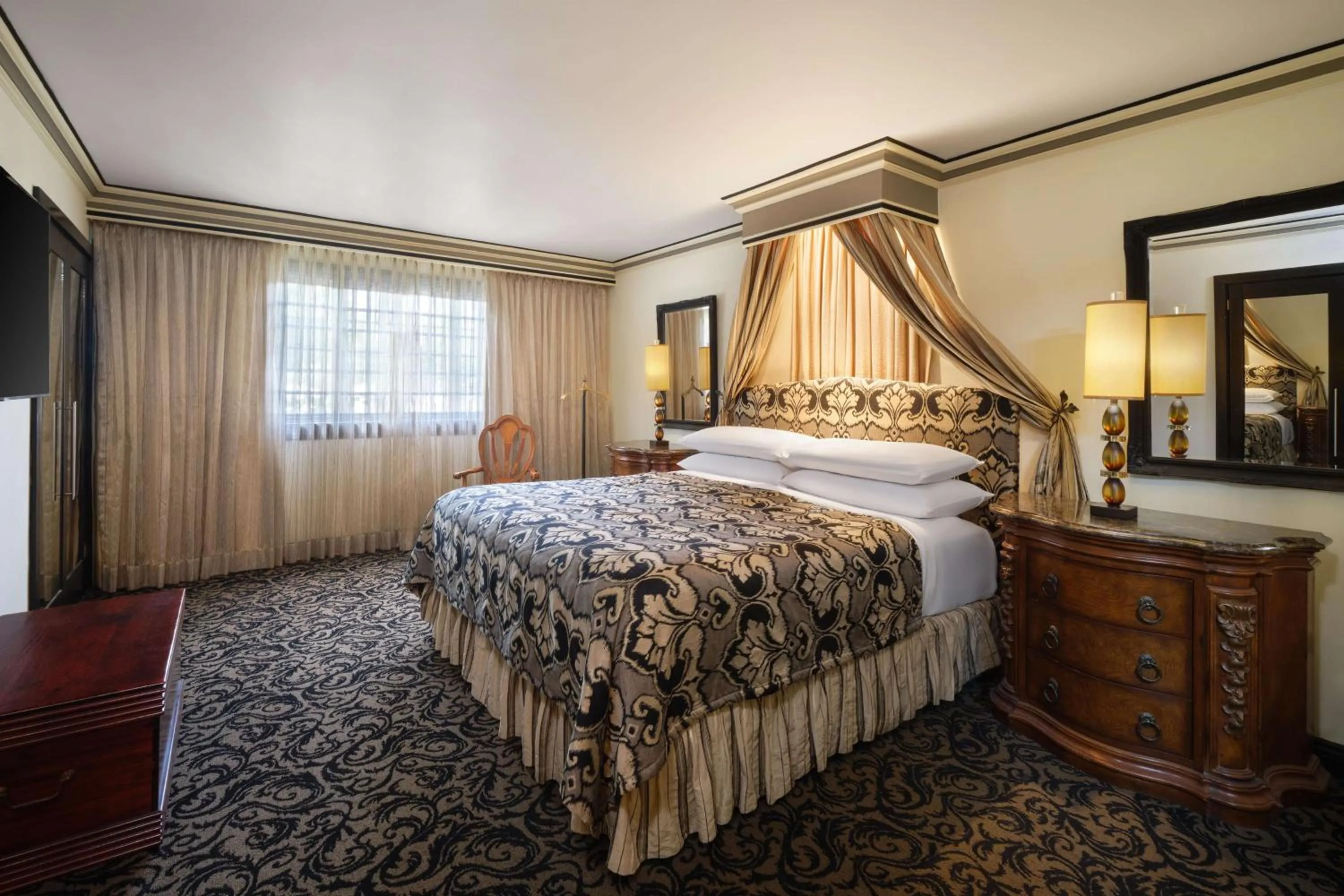 Photo of the whole room, Bed in Terra Nova, BW Premier Collection