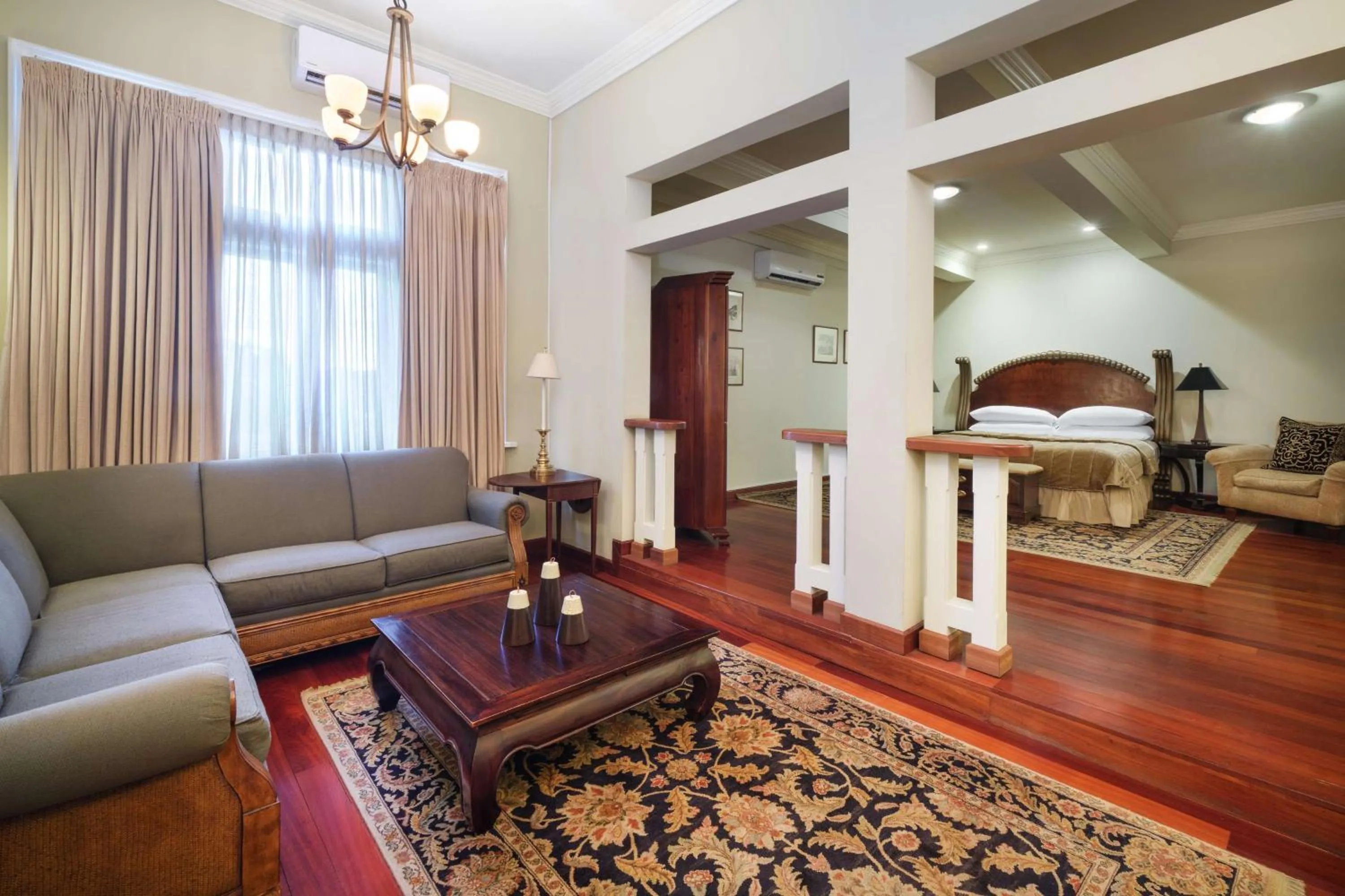 Photo of the whole room, Bed in Terra Nova, BW Premier Collection