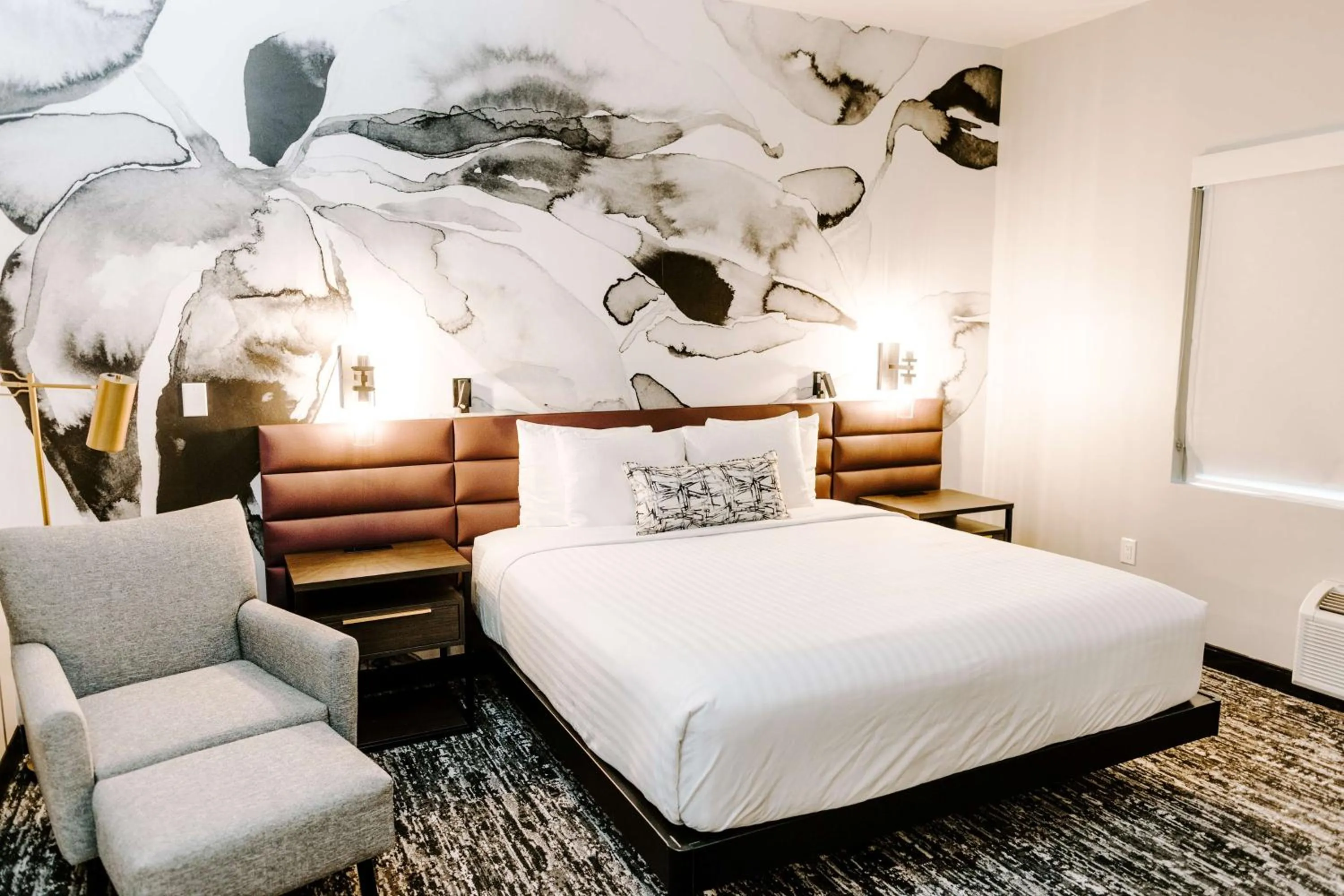 Bedroom, Bed in Aiden San Antonio Riverwalk