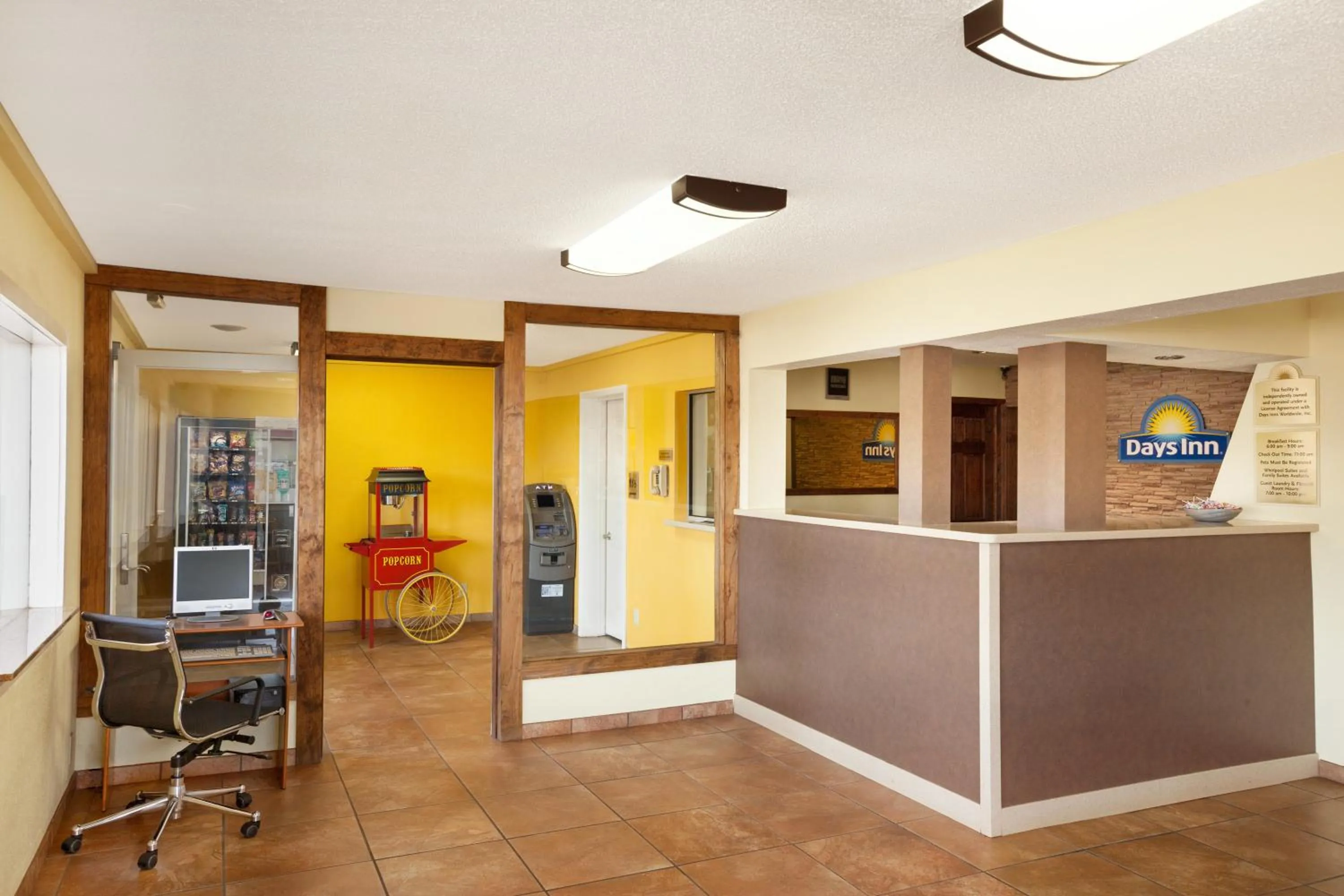 Lobby or reception in Days Inn by Wyndham Champaign/Urbana
