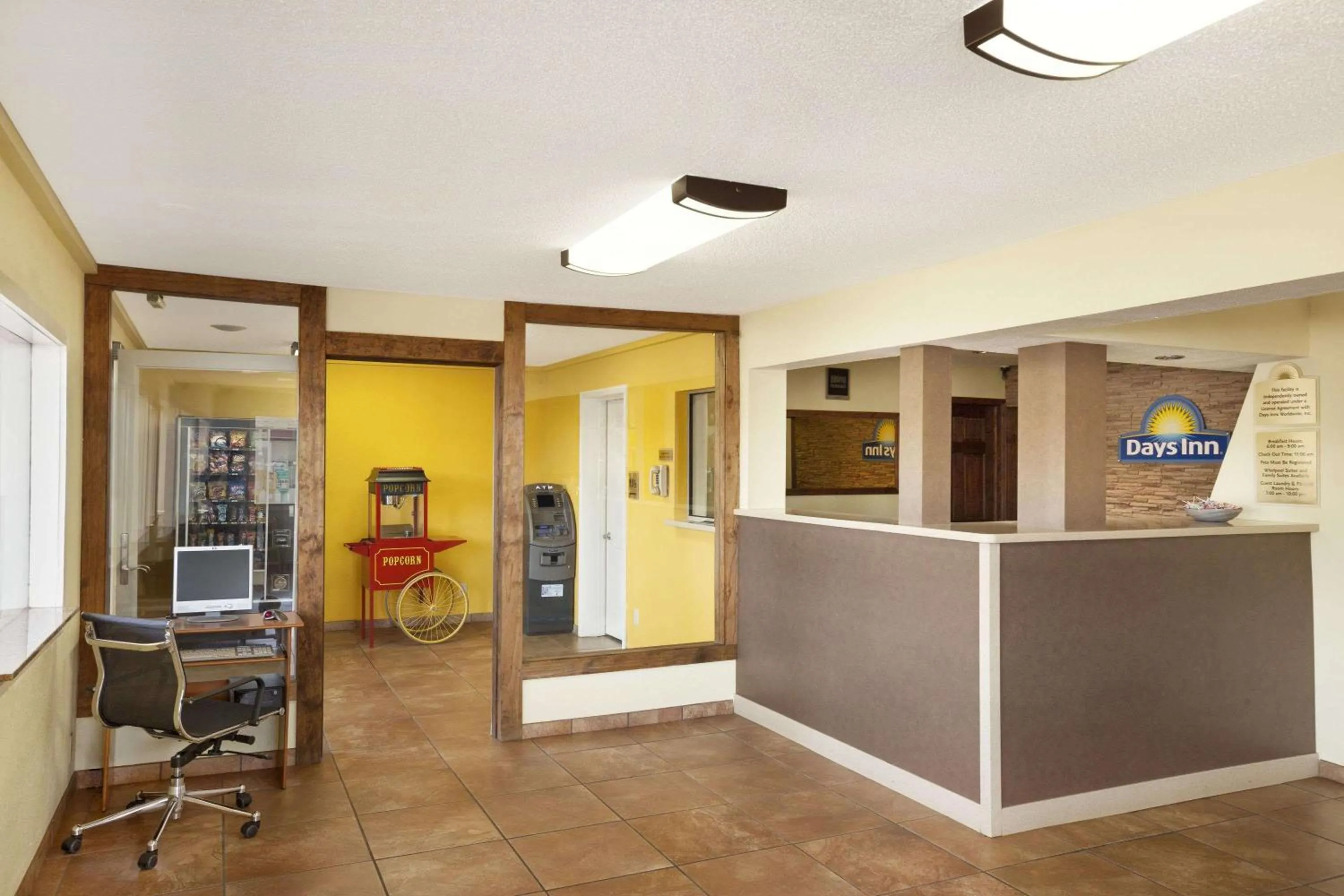 Lobby or reception in Days Inn by Wyndham Champaign/Urbana