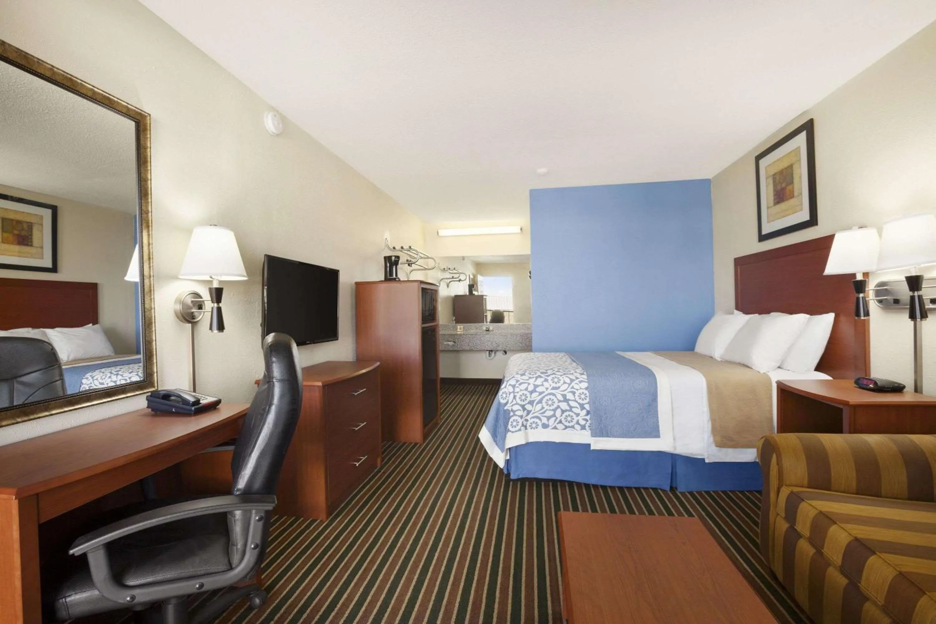 Photo of the whole room, Bed in Days Inn by Wyndham Champaign/Urbana