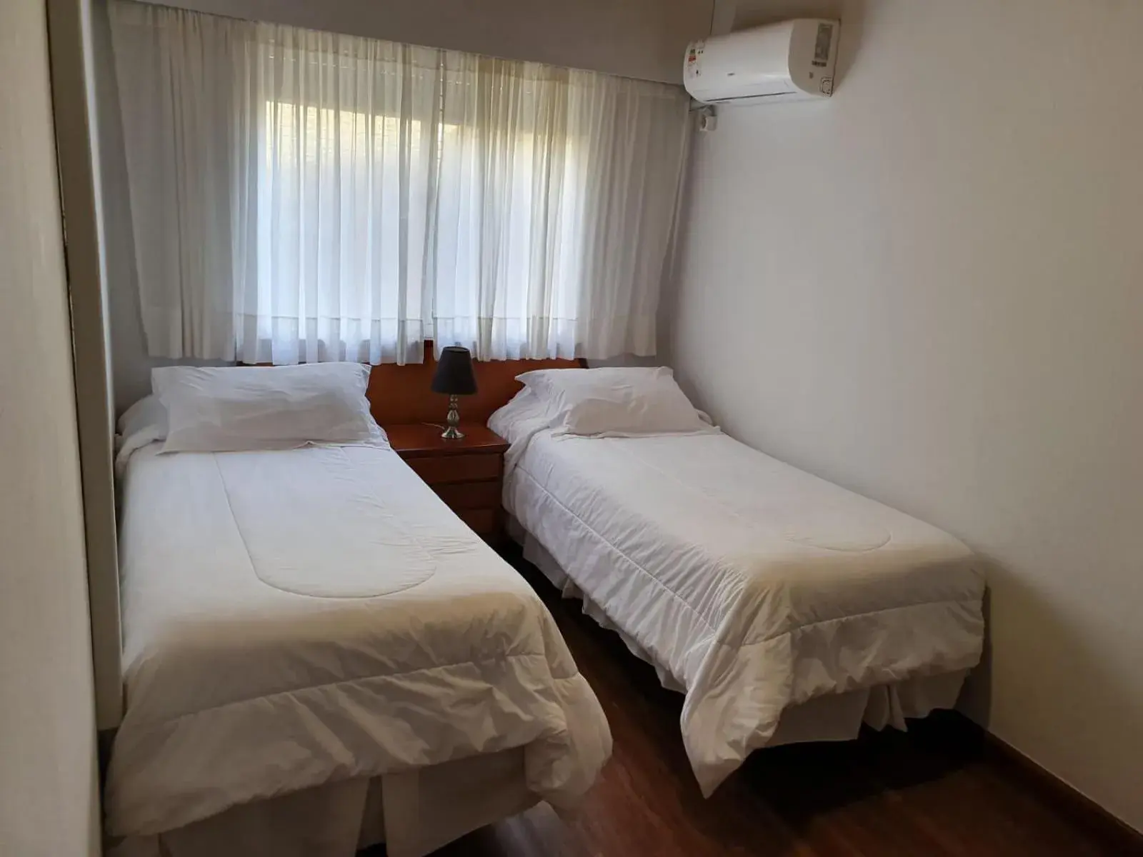 Standard Double or Twin Room in Hotel Italiano Standard Double or Twin Room in Hotel Italiano