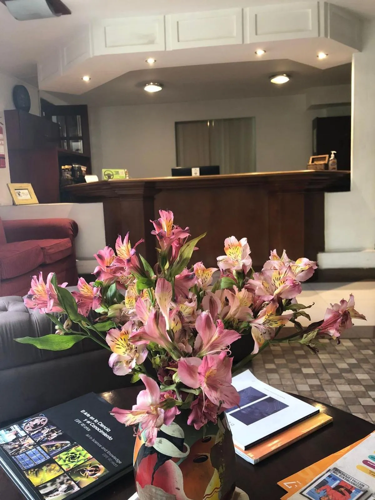 Lobby or reception in Filatelia Suites & Travel