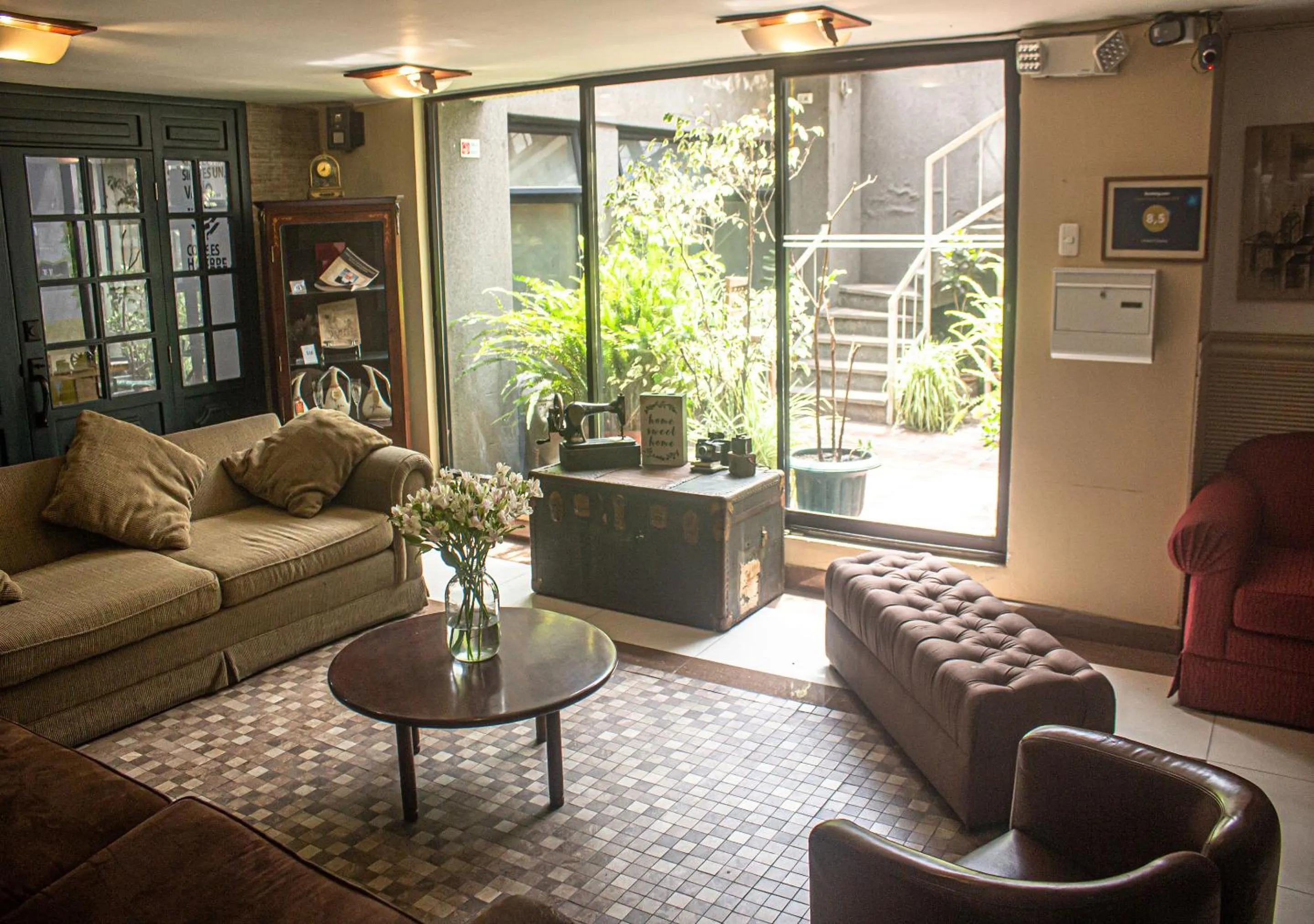 Lobby or reception in Filatelia Suites & Travel