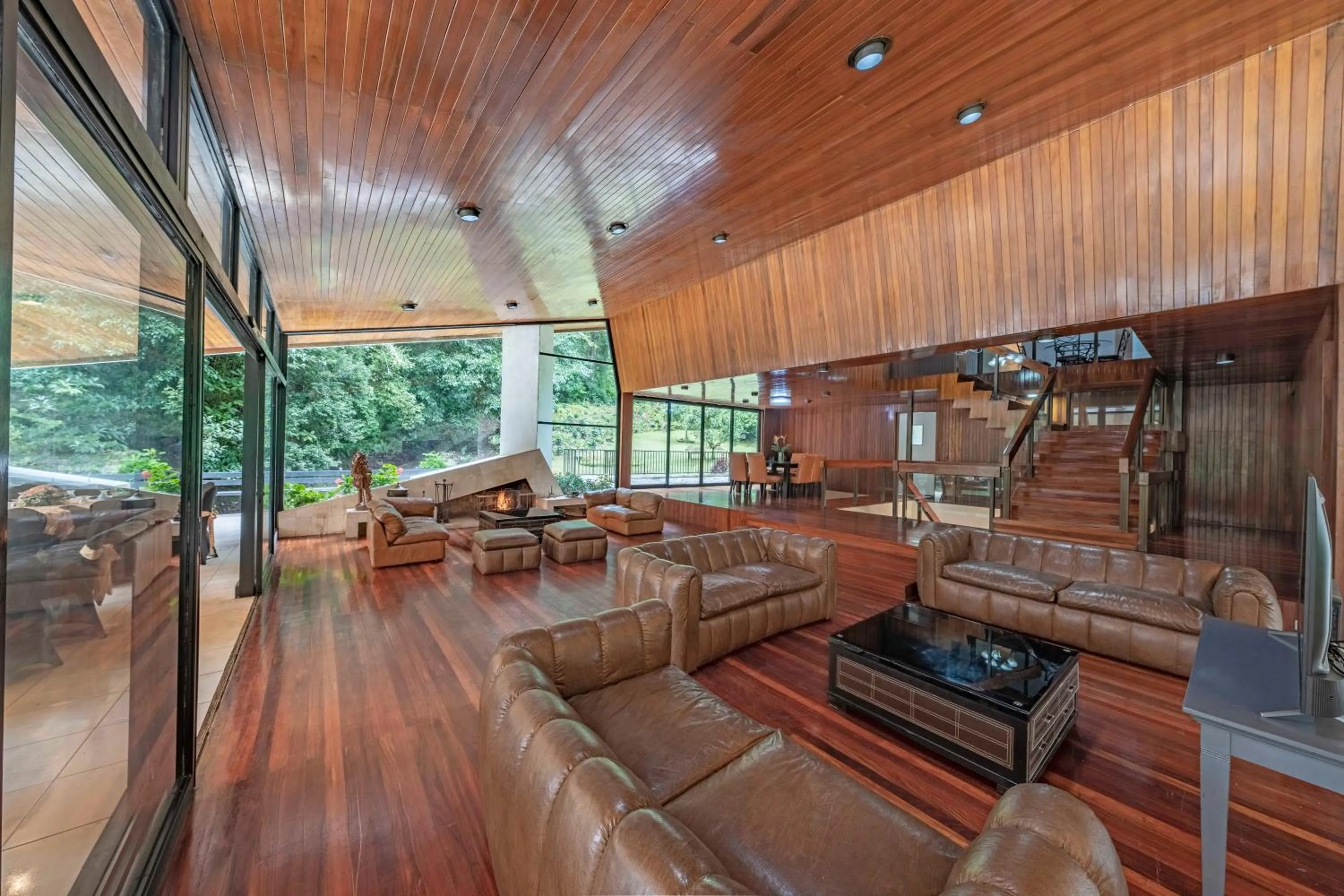 TV and multimedia in Hotel Bambito By Faranda Boutique, a member of Radisson Individuals