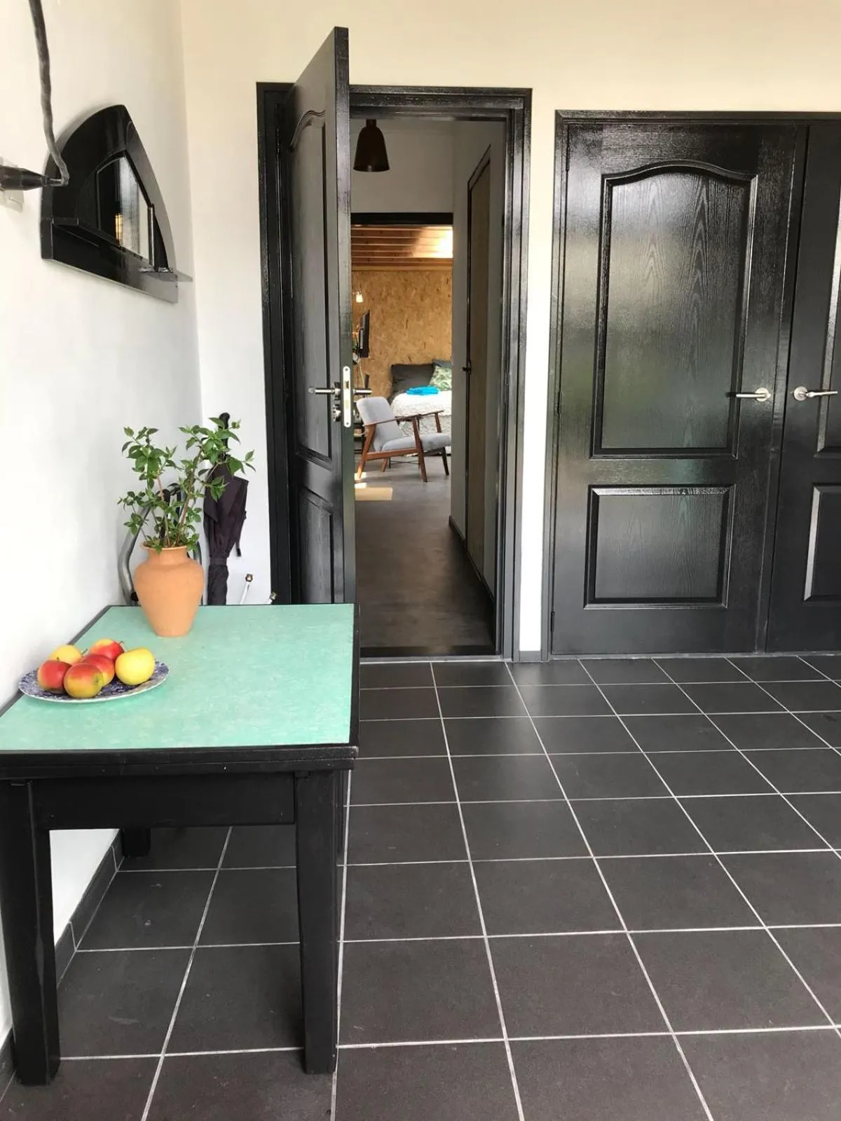 Facade/entrance in B&B de Garaazje