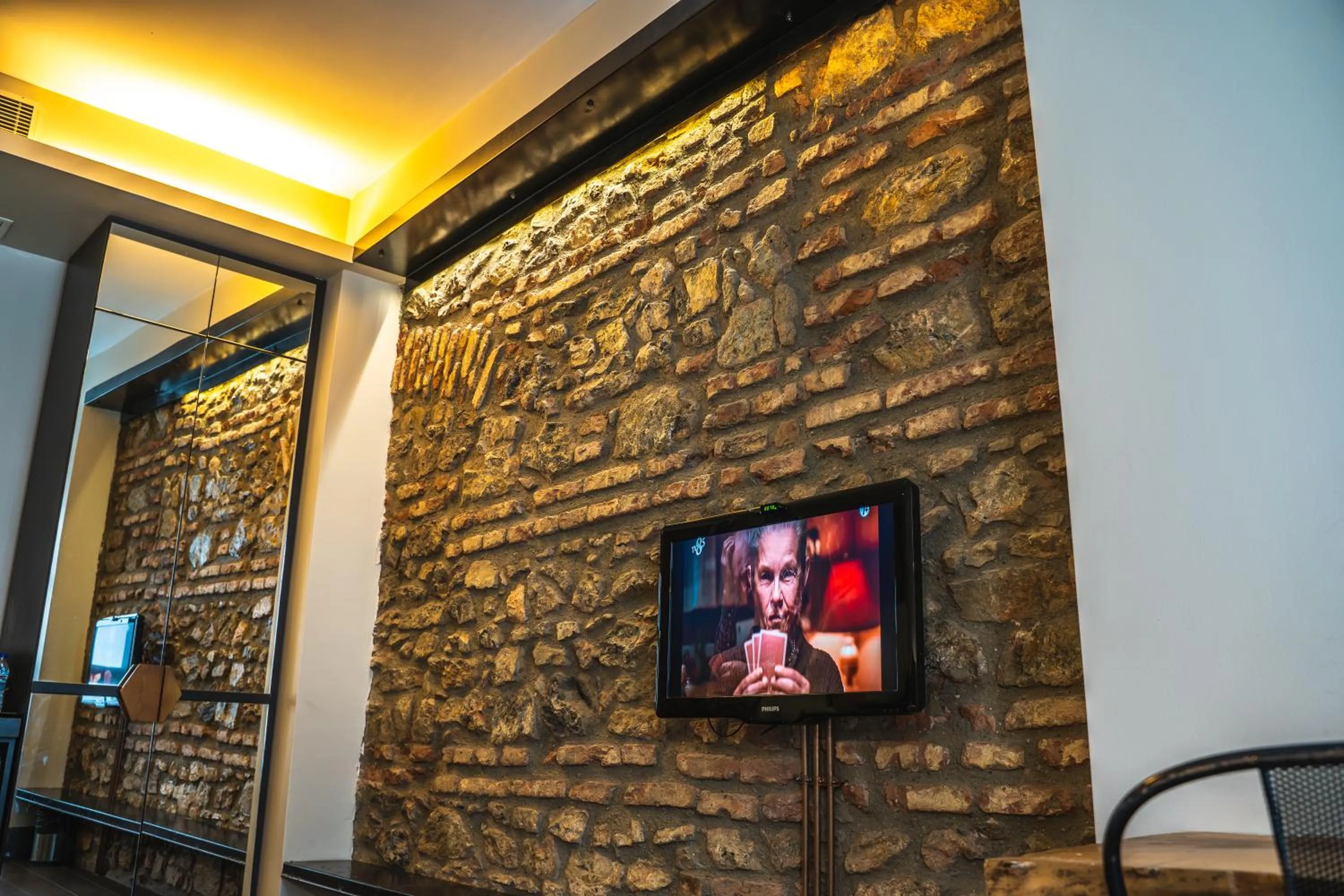 TV and multimedia in West Pera Hotel